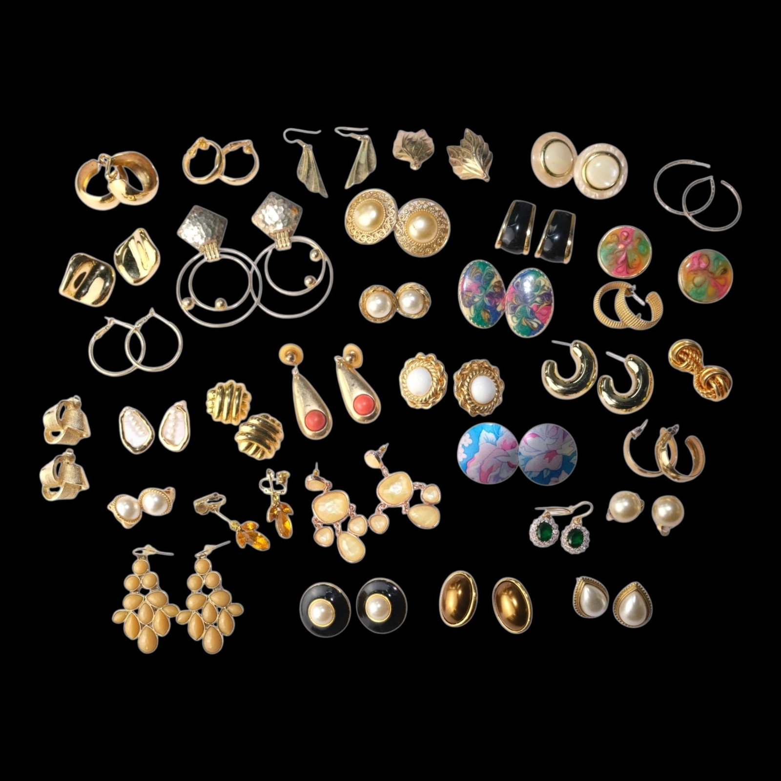 Clip On & Pierced Earrings Collection Enamel Rhinestone Faux Pearl Jewelry Lot: Professional, fast, and affordable in house shipping available for all items.For higher resolution images please visit bid.craftedauctions.com Large vintage earring collection featuring clip-on and pi