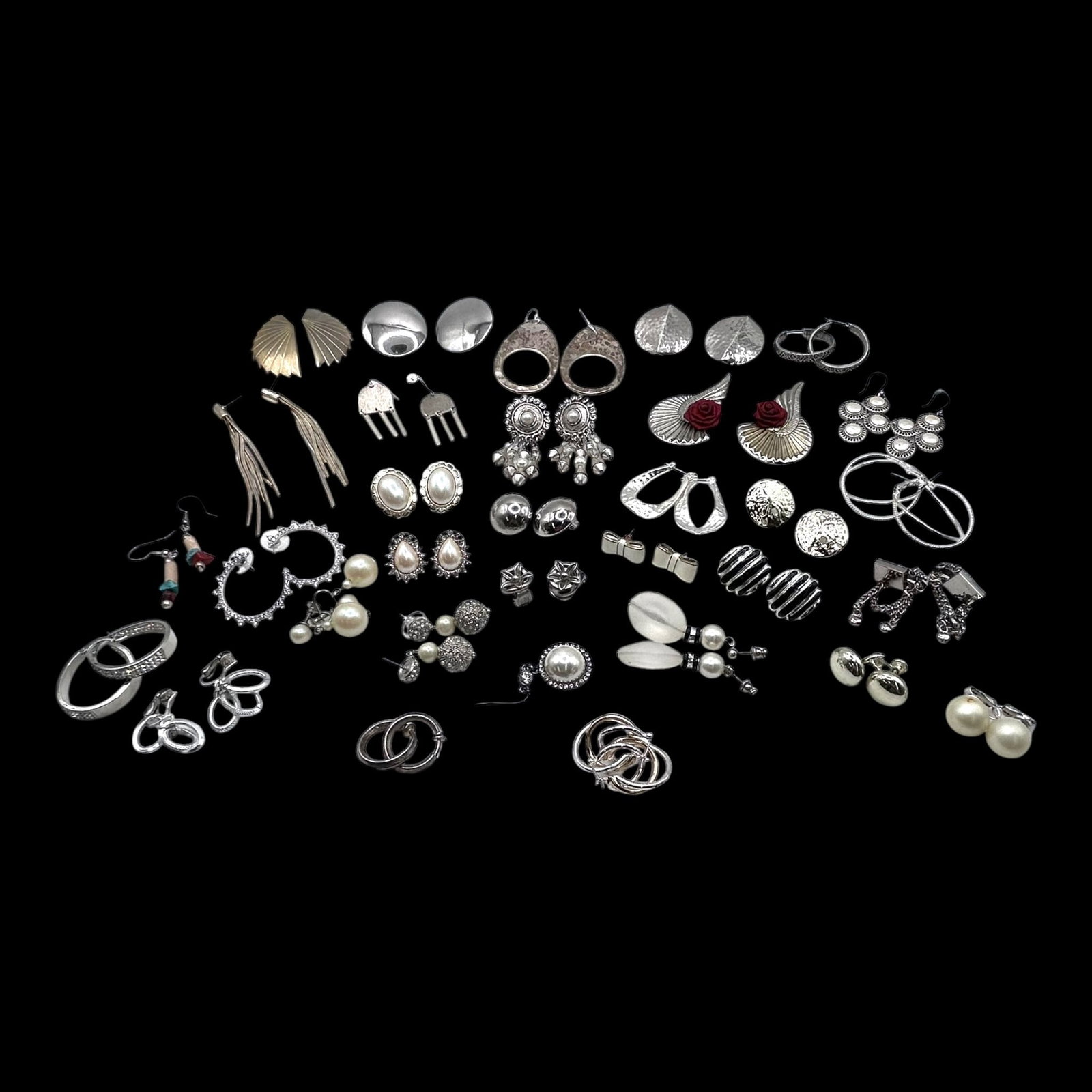 Fashion Earring Collection Hoop Dangle Clip Stud Faux Pearl Rhinestone & Textured Designs Mixed: Professional, fast, and affordable in house shipping available for all items.For higher resolution images please visit bid.craftedauctions.com Assorted fashion earrings featuring hoops, dangles, clips