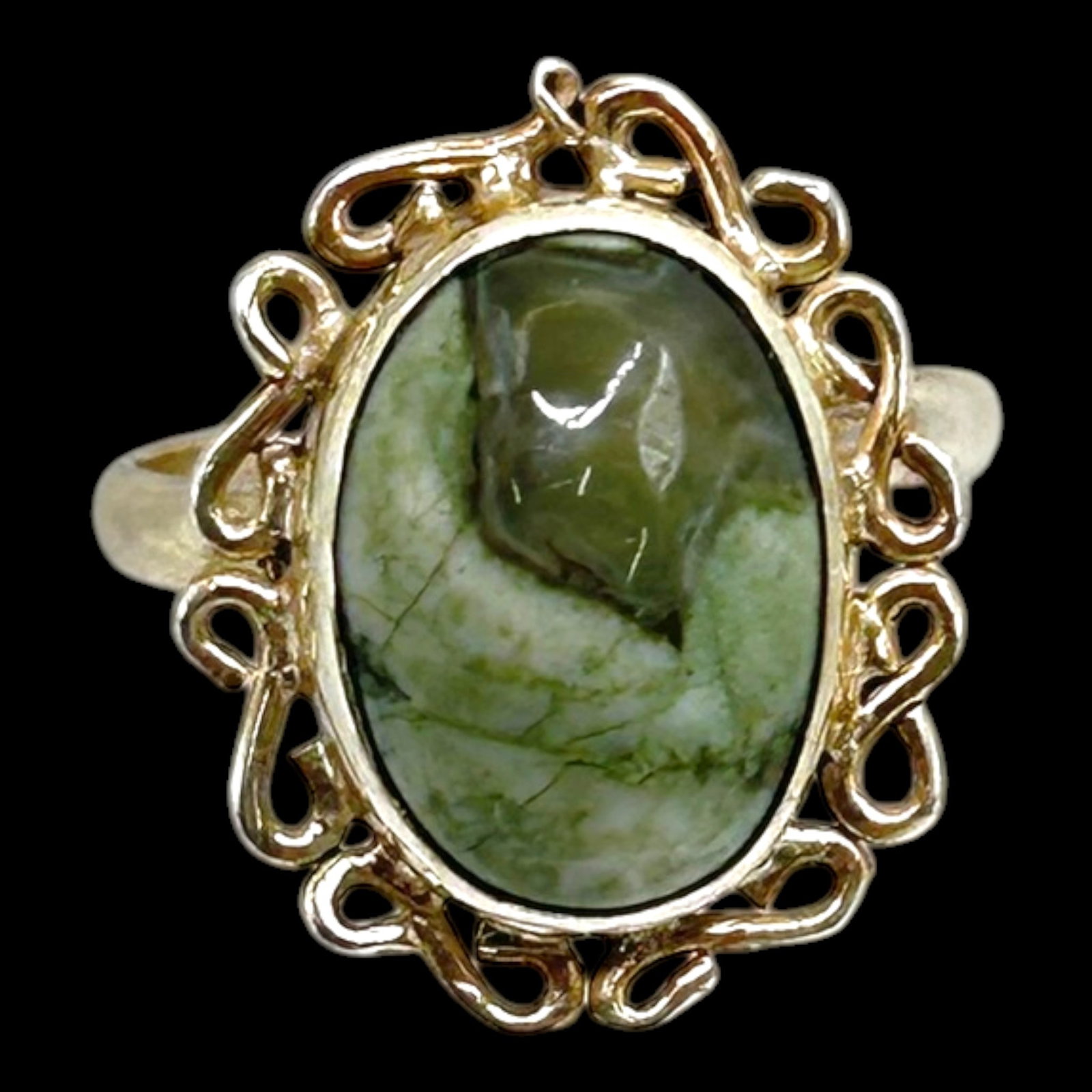 Sterling Silver Mottled Green Stone Cabochon Ring With Openwork Scroll Gallery Vintage Design: Professional, fast, and affordable in house shipping available for all items.For higher resolution images please visit bid.craftedauctions.com Elegantly crafted, this sterling silver ring features an 