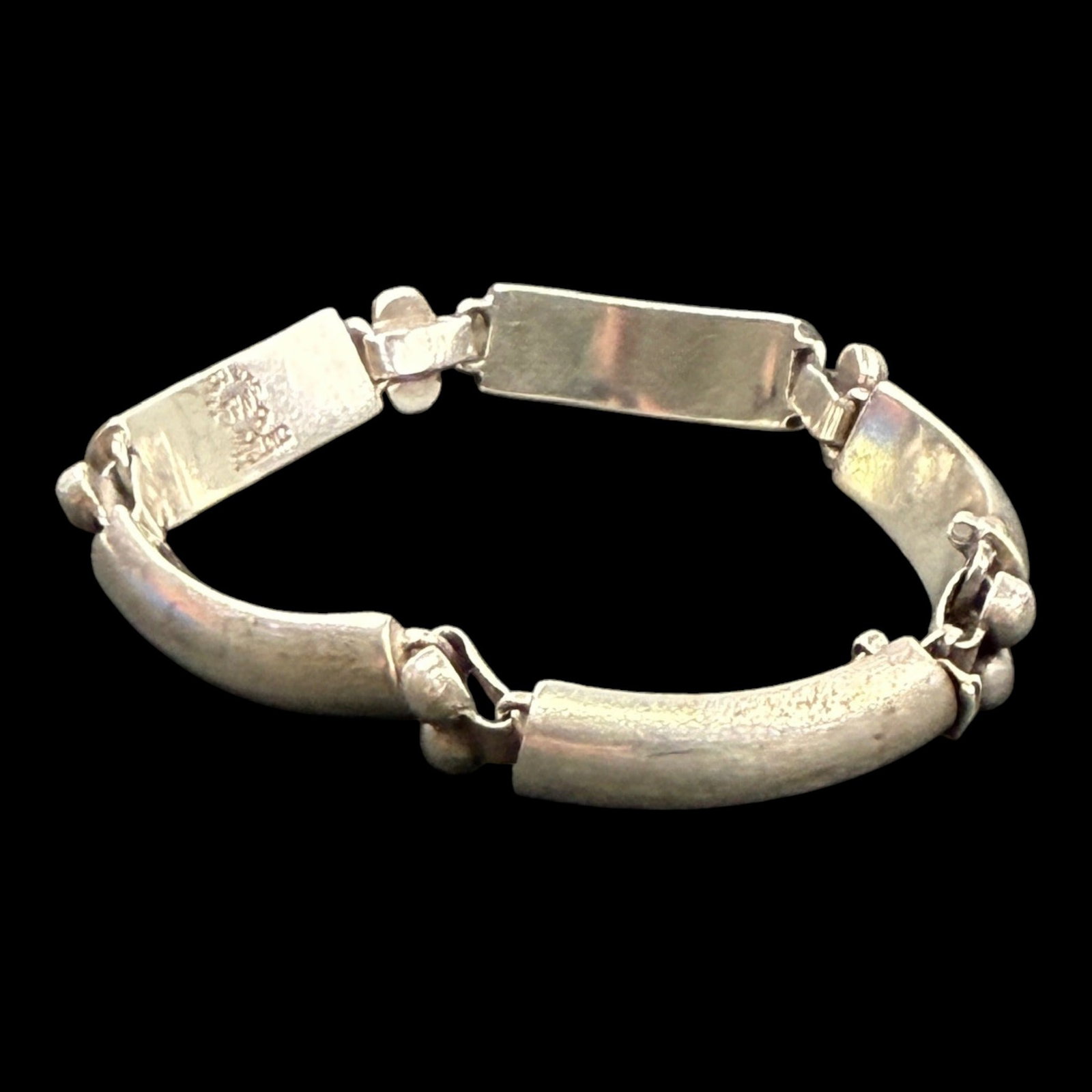 PN Taxco Mexico Sterling Silver 925 Mid Century Modern Curved Panel Link Bracelet Design: Professional, fast, and affordable in house shipping available for all items.For higher resolution images please visit bid.craftedauctions.com PN Taxco Mexico Sterling Silver 925 Mid Century Modern Cu