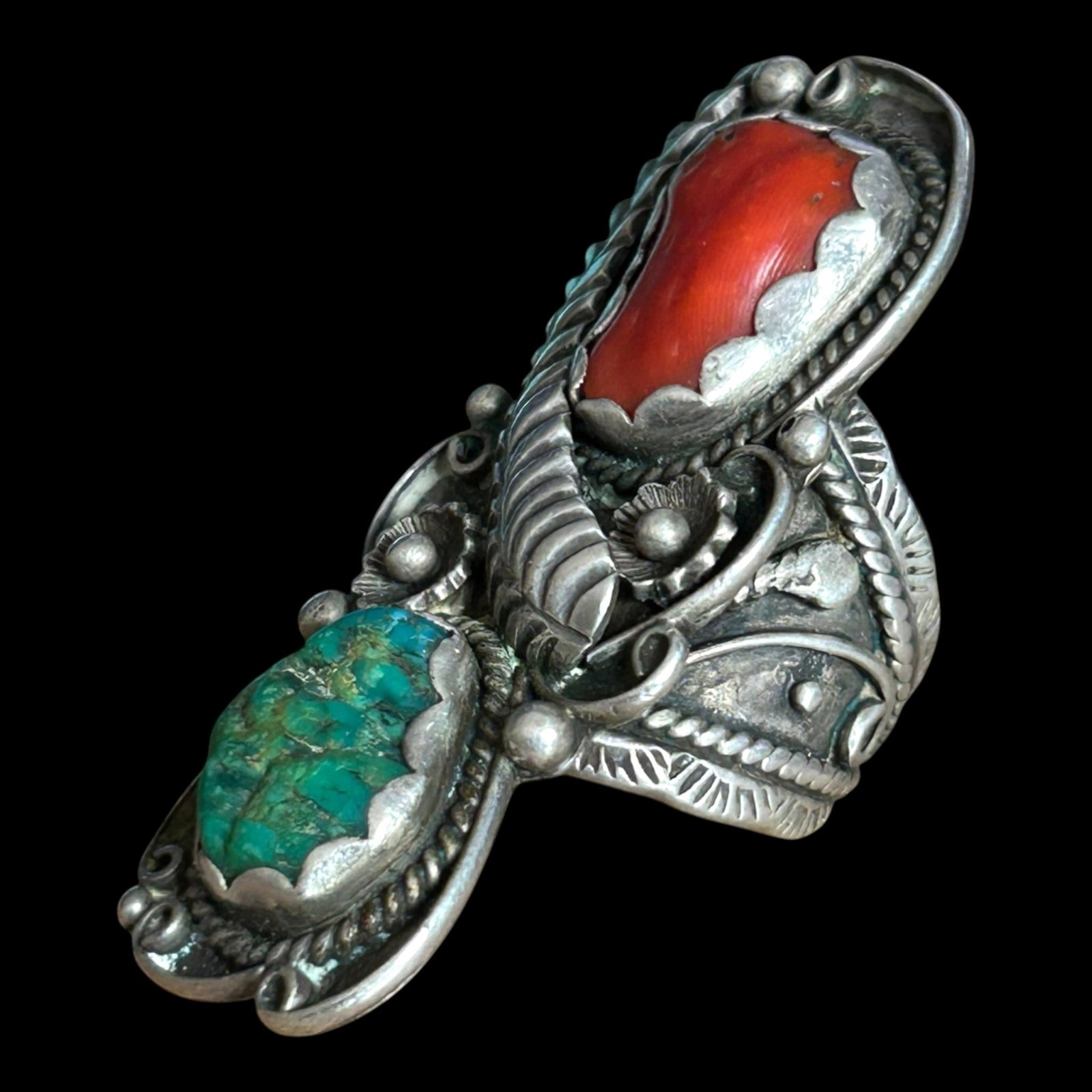 Carl & Irene Clark Navajo Sterling Silver 925 Large Turquoise & Coral Cabochon Shield Ring Size 7: Professional, fast, and affordable in house shipping available for all items.For higher resolution images please visit bid.craftedauctions.com Bold and commanding, this Native American sterling silver