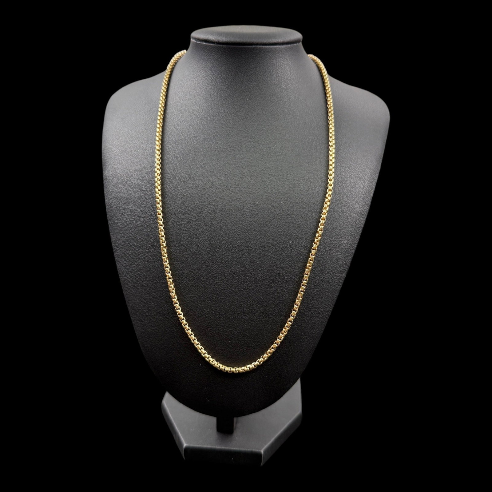 David Yurman 18K Yellow Gold Box Link Necklace With Flexible Woven Chain Design Classic: Professional, fast, and affordable in house shipping available for all items.For higher resolution images please visit bid.craftedauctions.com David Yurman 18K Yellow Gold Box Link Necklace With Flexi