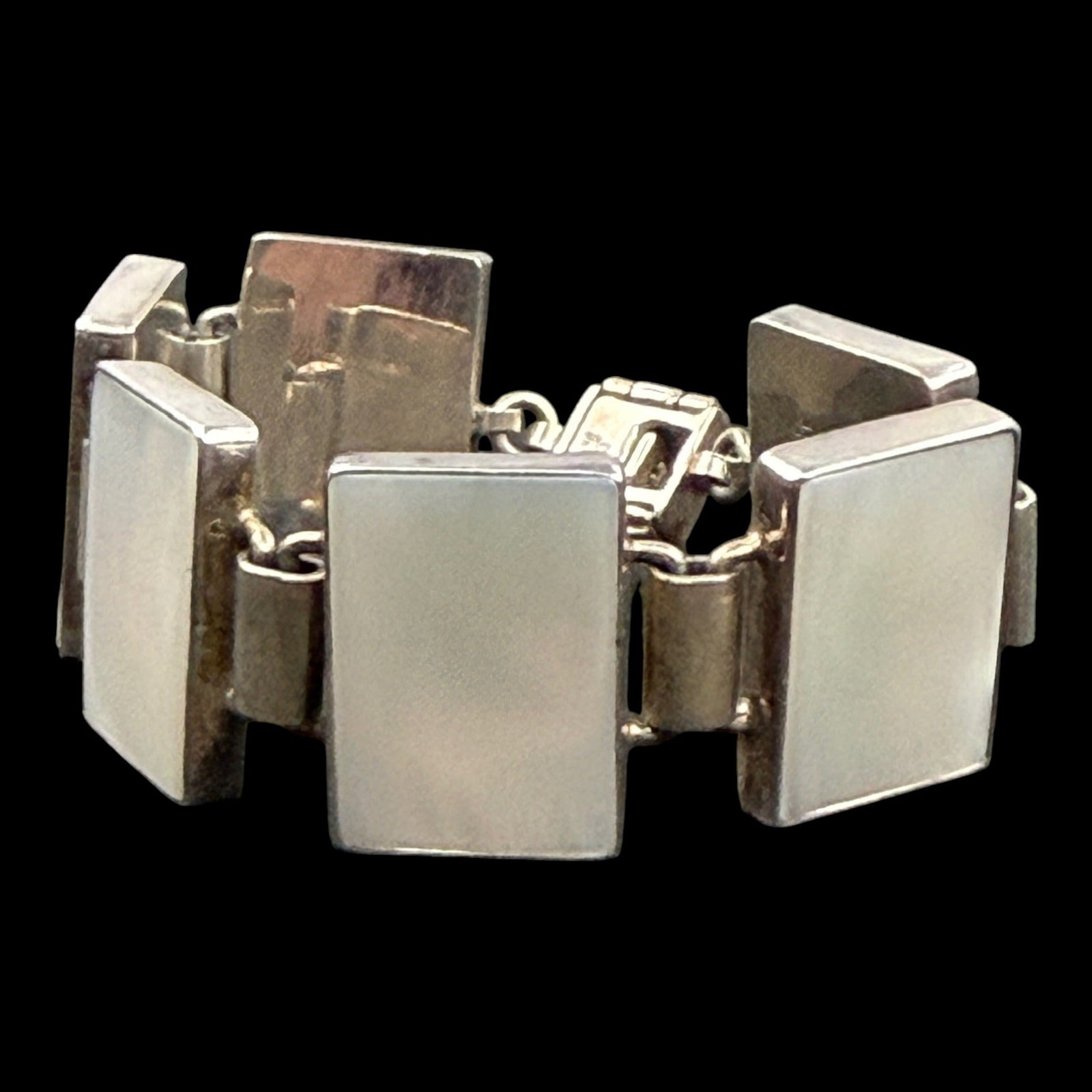 AIS Mexico Sterling Silver Mother Of Pearl Rectangular Panel Link Bracelet Modernist Geometric: Professional, fast, and affordable in house shipping available for all items.For higher resolution images please visit bid.craftedauctions.com Boldly modernist, this sterling silver panel bracelet fea