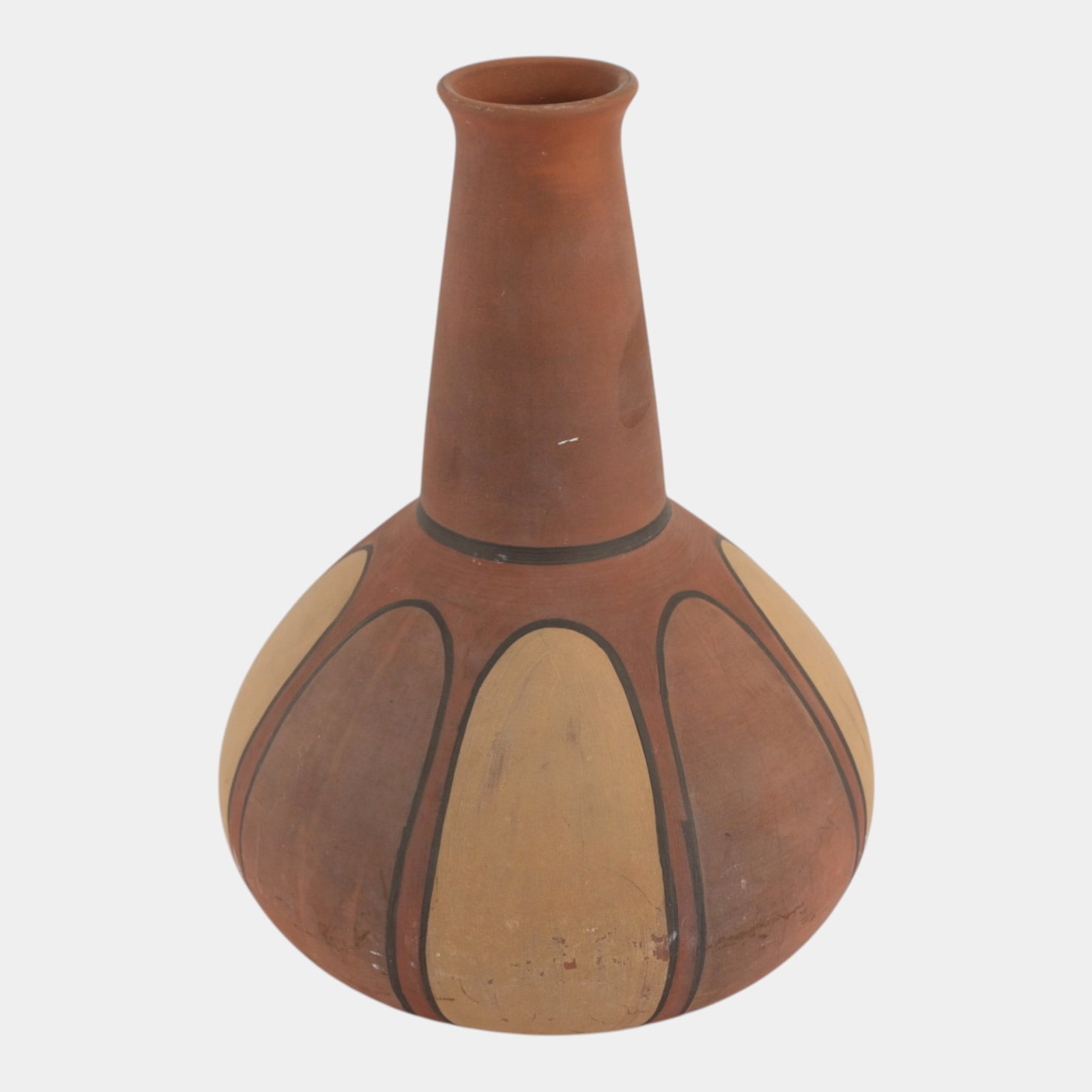 Clifton 1905-1914 Vintage Native American Art Pottery Tall Hand Decorated Vase: Professional, fast, and affordable in house shipping available for all items. For higher resolution images please visit bid.craftedauctions.com Clifton 1905-1914 Vintage Native American Art Pottery Ta