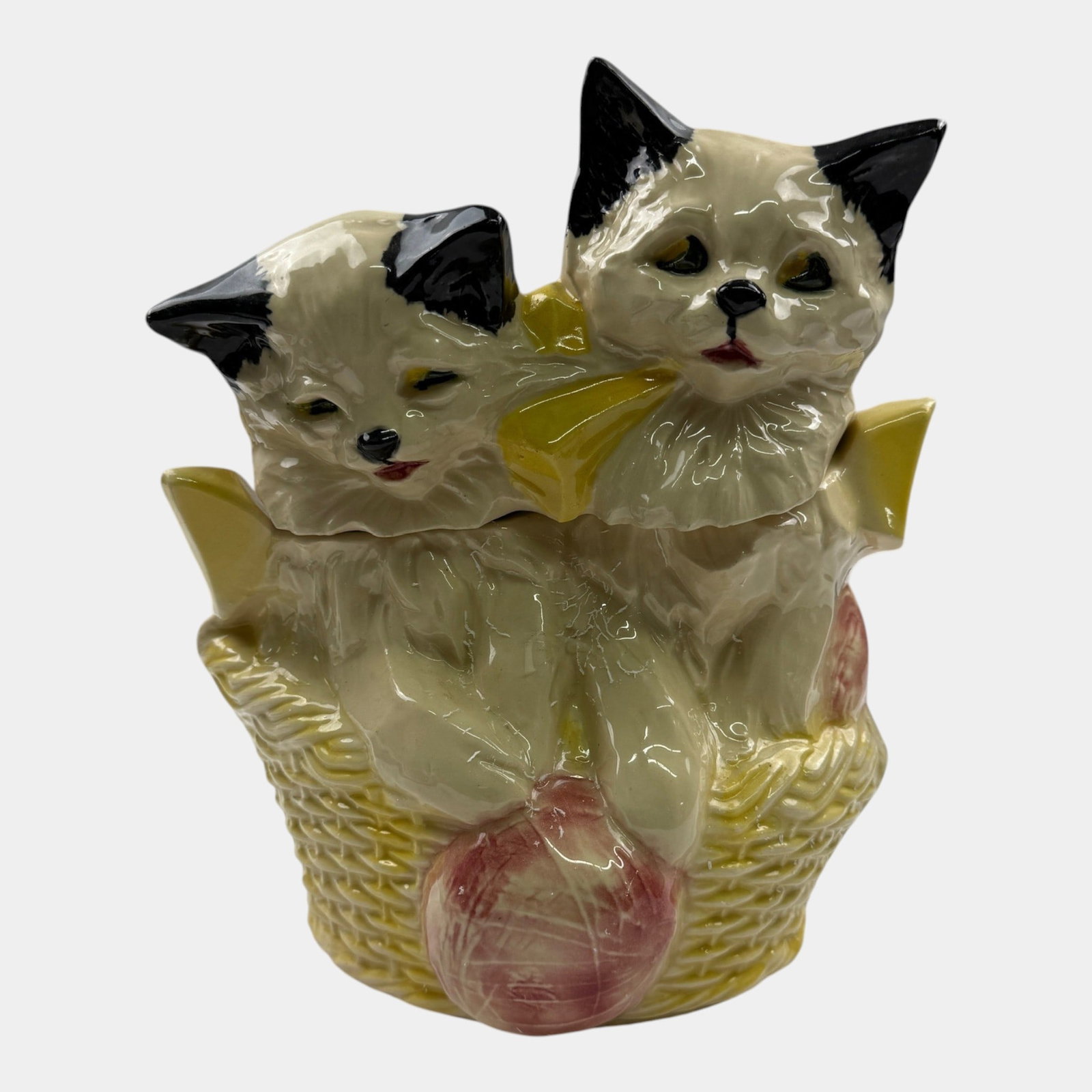 McCoy 1950s Mid Century Black & White Kittens In Basket Cookie Jar Pink Yarn Ball Figural Art: Professional, fast, and affordable in house shipping available for all items. For higher resolution images please visit bid.craftedauctions.com McCoy 1950s Mid Century Black & White Kittens In Basket 