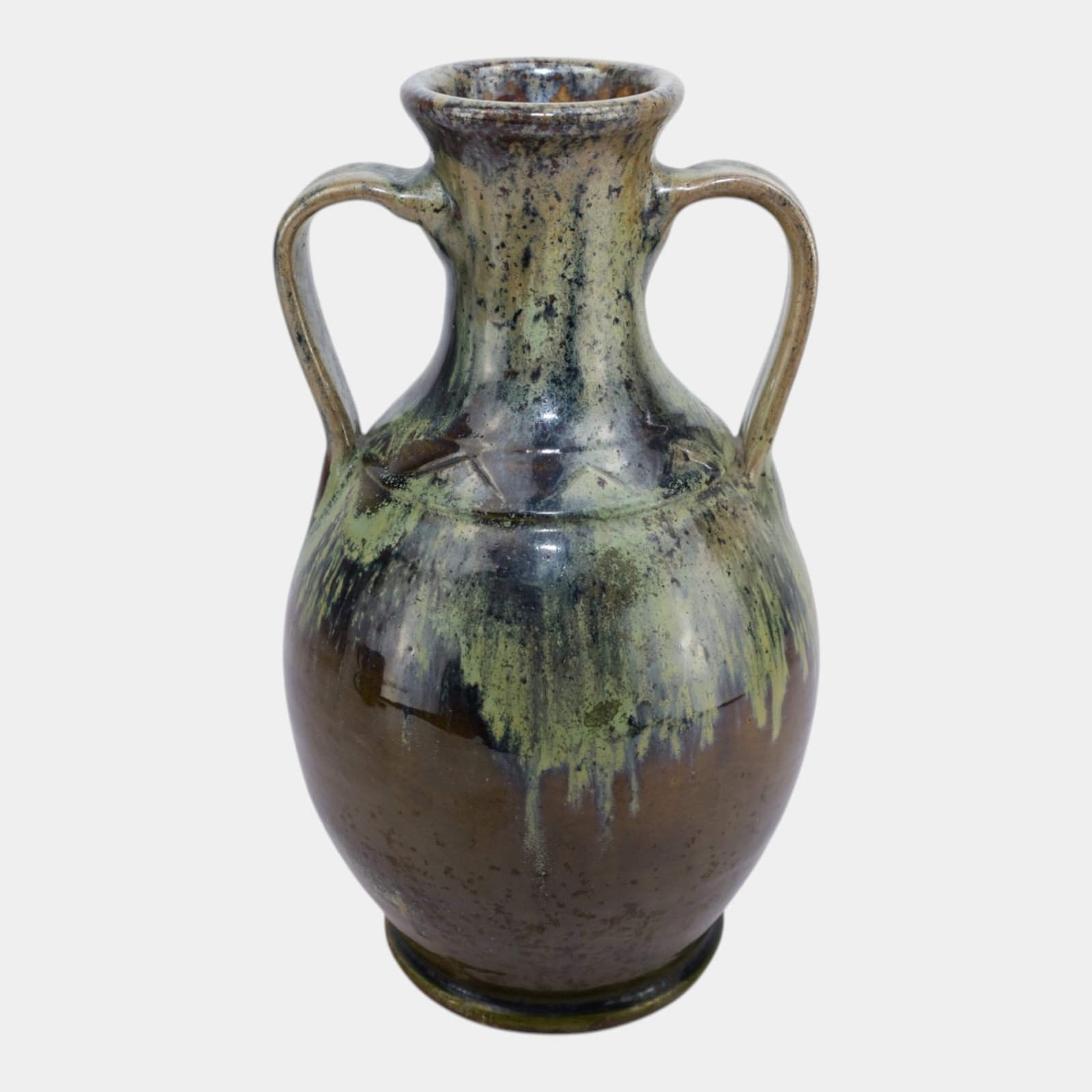 North State North Carolina Vintage Art And Crafts Pottery Green Drip Geometric Shoulder Handled Vase: Professional, fast, and affordable in house shipping available for all items. For higher resolution images please visit bid.craftedauctions.com North State North Carolina Vintage Art And Crafts Potter