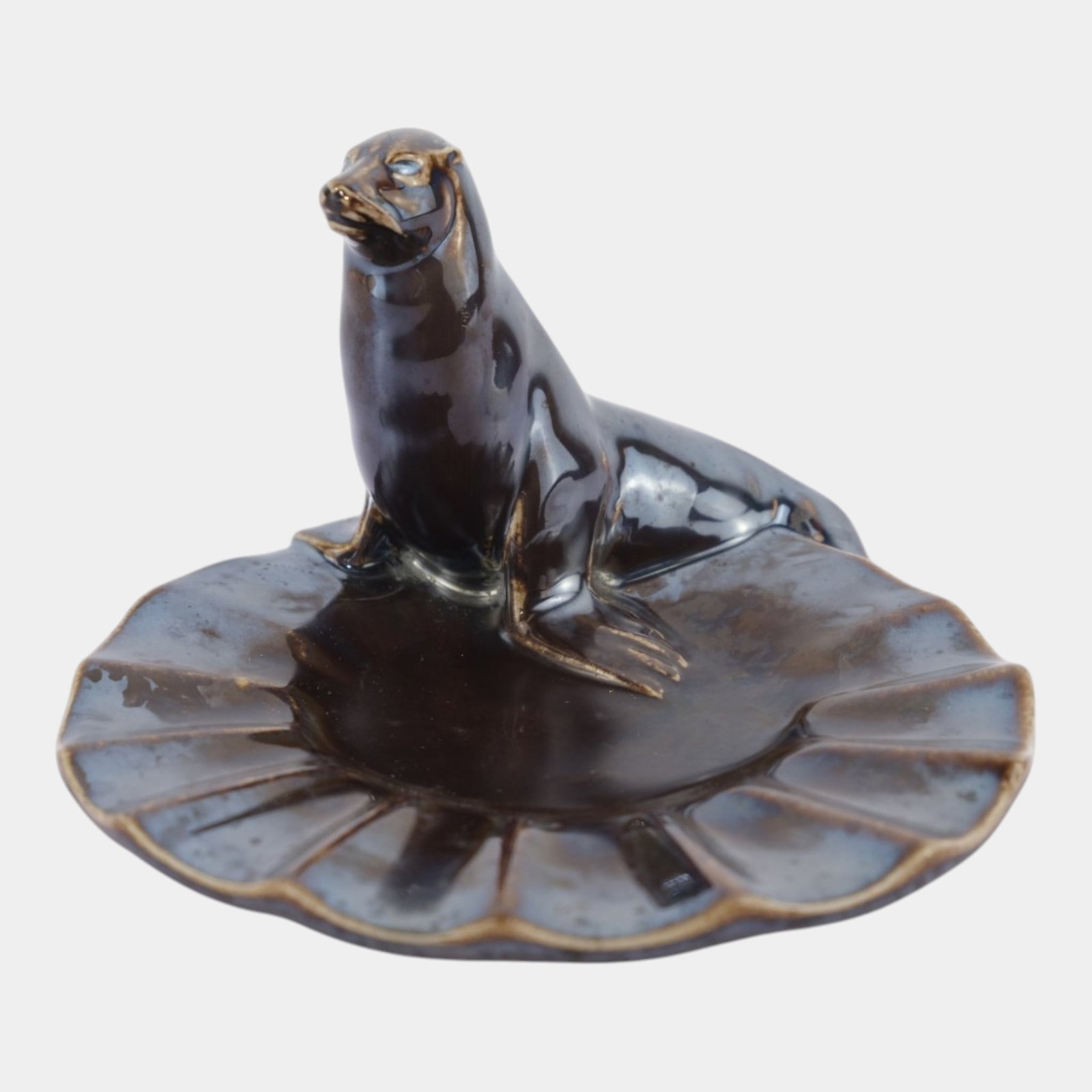 Rookwood 1929 Arts And Crafts Nubian Black Brown Glaze Figural Seal Pin Tray 2668: Professional, fast, and affordable in house shipping available for all items. For higher resolution images please visit bid.craftedauctions.com Rookwood 1929 Arts And Crafts Nubian Black Brown Glaze F