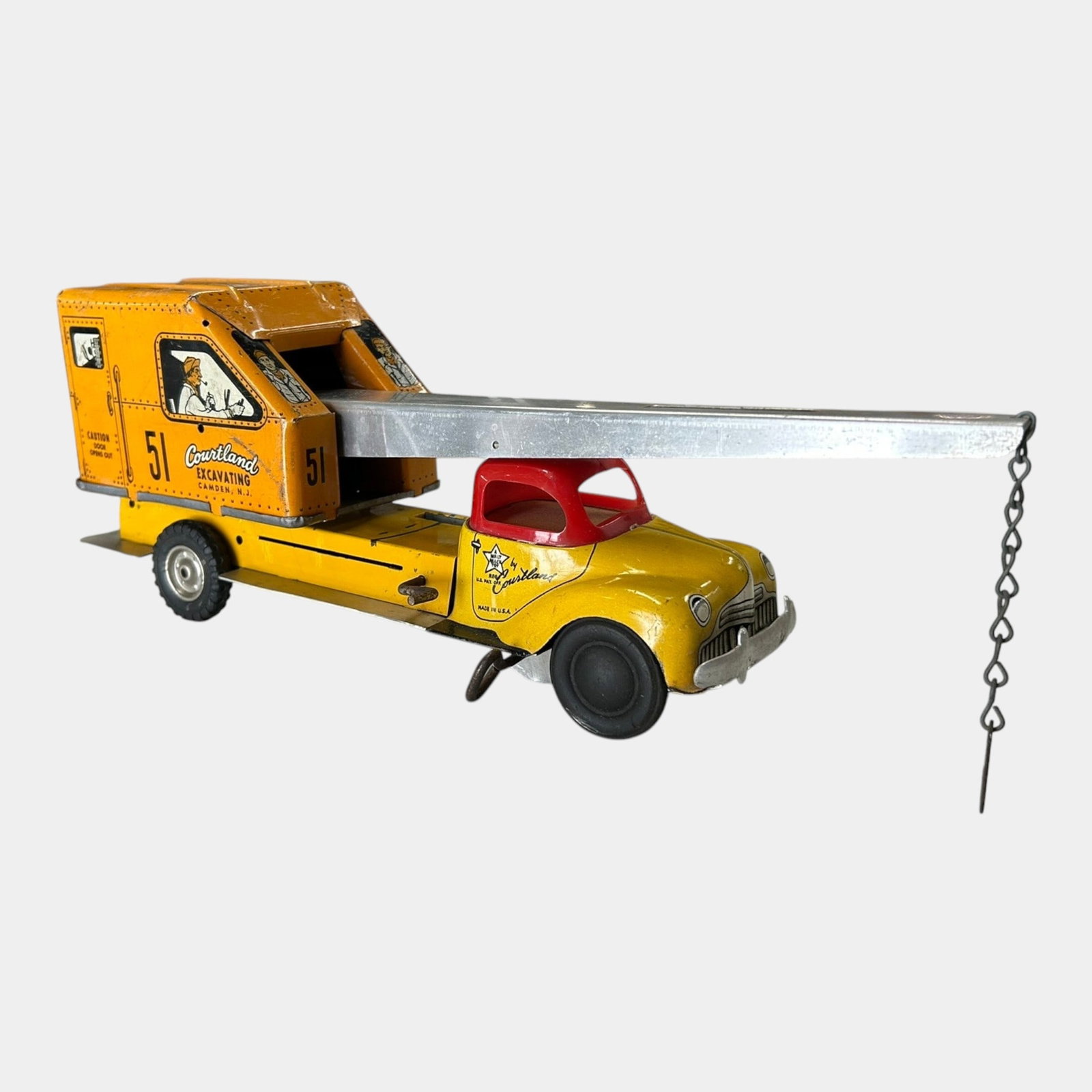 Courtland Manufacturing Co. 1950s Tin Lithographed Courtland Excavating Crane Toy Truck: Professional, fast, and affordable in house shipping available for all items. For higher resolution images please visit bid.craftedauctions.com Courtland Manufacturing Co. 1950s Tin Lithographed Court