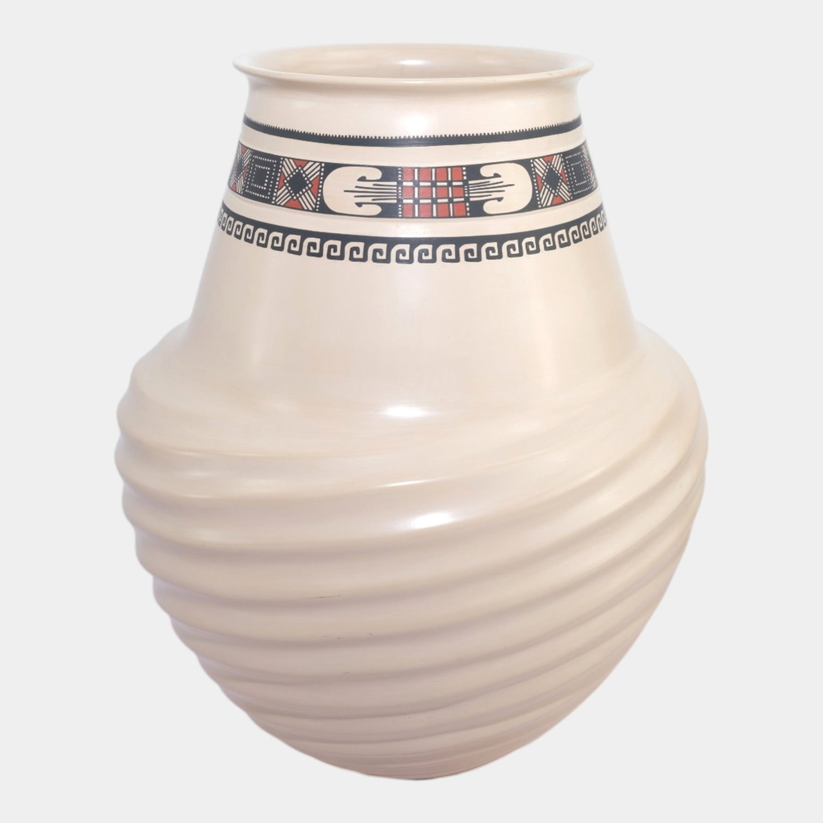 Huge Mata Ortiz Pueblo Pottery Vase By Tavo Silveira and Myrna Hernandez: Professional, fast, and affordable in house shipping available for all items. For higher resolution images please visit bid.craftedauctions.com Huge Mata Ortiz Pueblo Pottery Vase By Tavo Silveira and