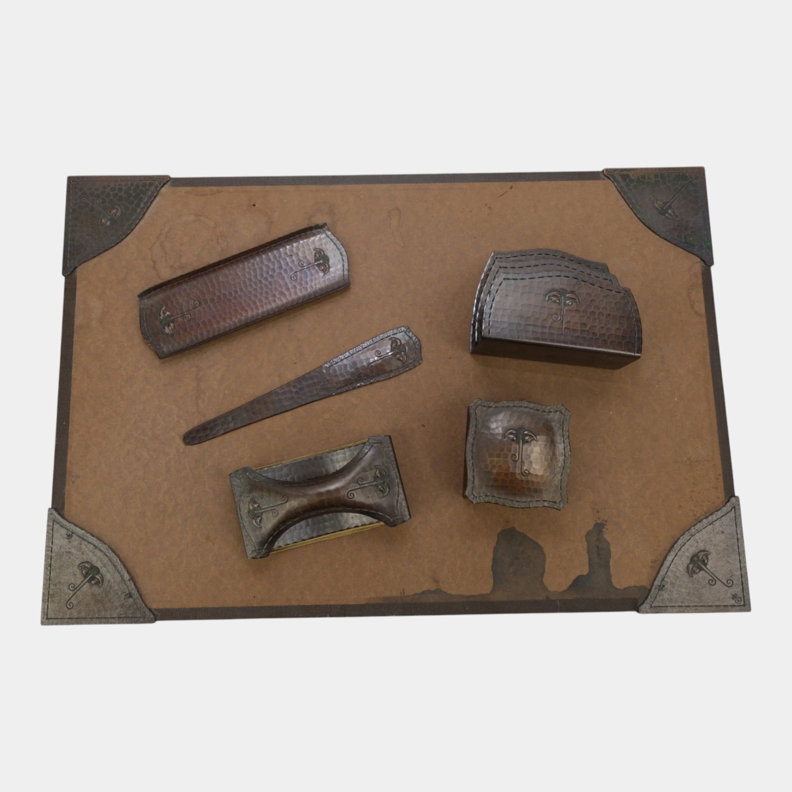 Roycroft 1920s Arts And Crafts Hammered Copper Desk Set Blotter, Inkwell, Letter Opener, Letter (1 of 5)