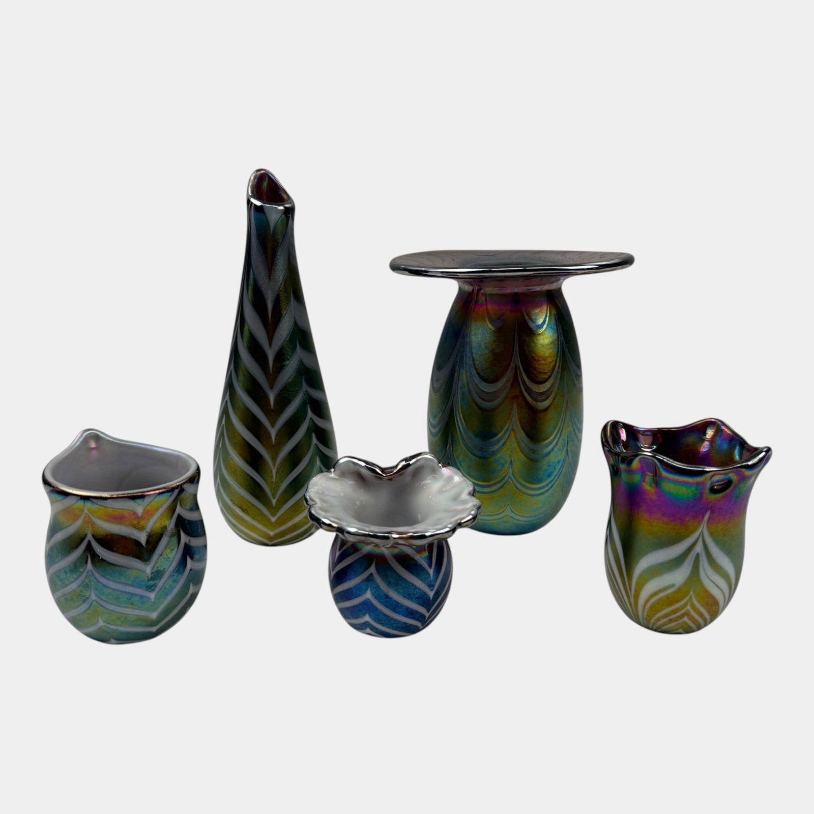 Terry Crider Ohio Studio Art Glass Blue Green Purple Iridescent Pulled Feather Vases: Professional, fast, and affordable in house shipping available for all items. For higher resolution images please visit bid.craftedauctions.com Terry Crider Ohio Studio Art Glass Blue Green Purple Iri