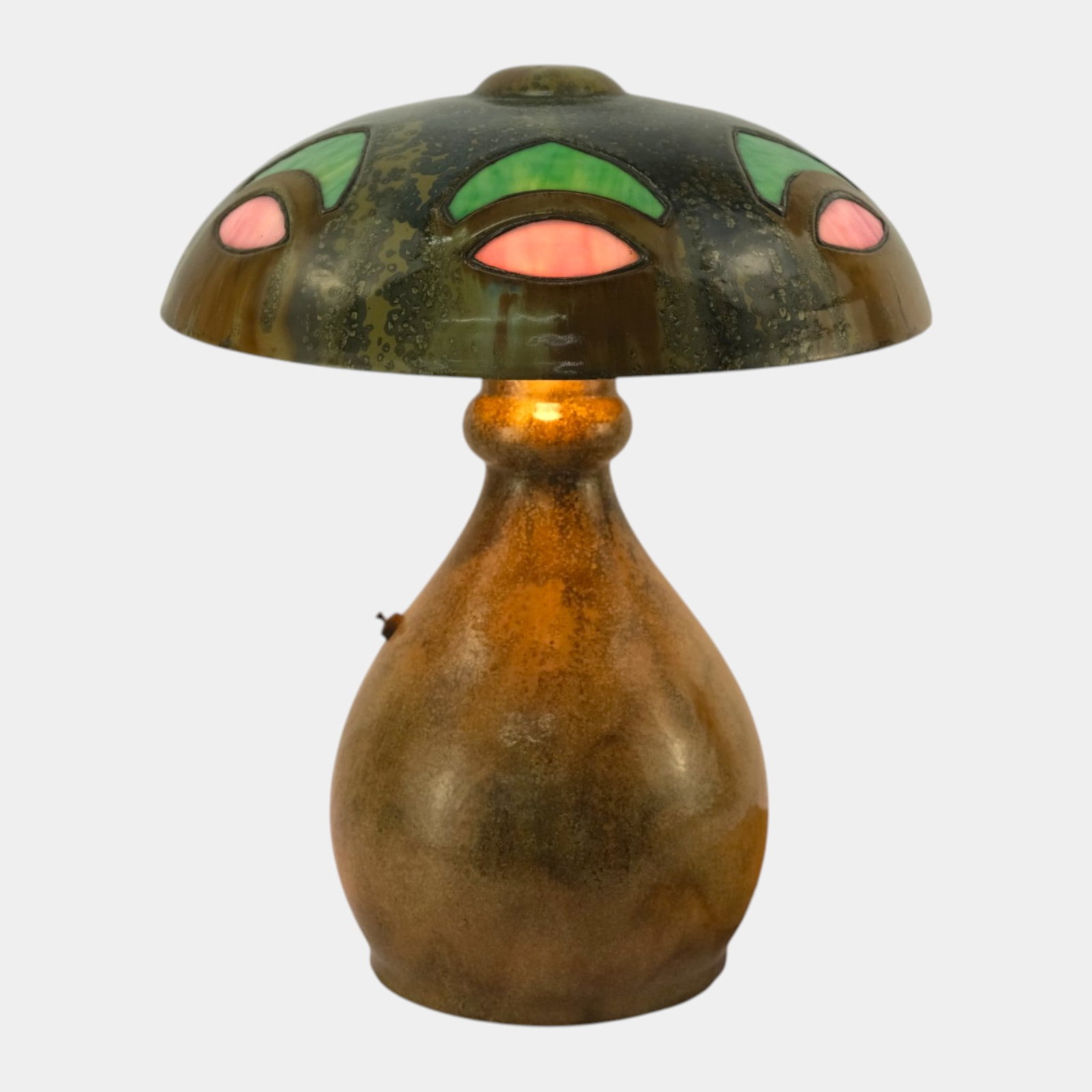 Fulper 1909-1917 Arts And Crafts Pottery Brown Crystalline Glaze Lamp & Green Pink Stained Glass: Professional, fast, and affordable in house shipping available for all items. For higher resolution images please visit bid.craftedauctions.com Fulper 1909-1917 Arts And Crafts Pottery Brown Crystalli