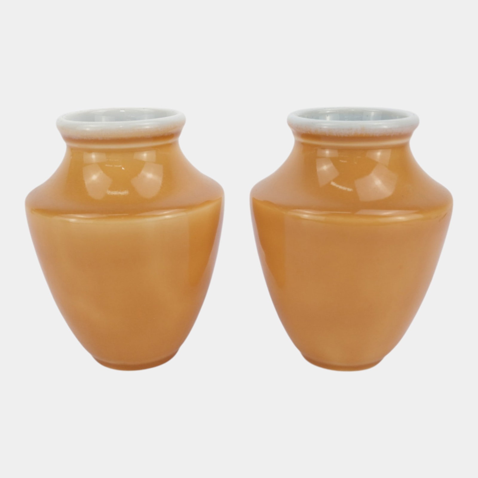 Rookwood 1930-1931 Vintage Art Pottery Tan High Glaze Shouldered Vase Pair 6193E: Professional, fast, and affordable in house shipping available for all items. For higher resolution images please visit bid.craftedauctions.com Rookwood 1930-1931 Vintage Art Pottery Tan High Glaze Sh
