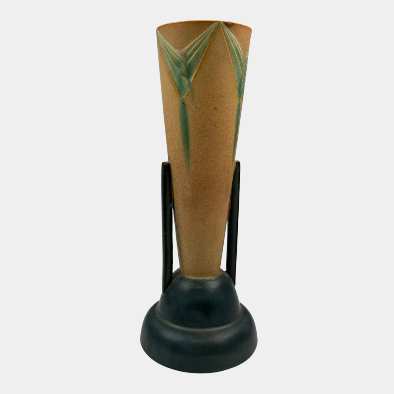 Roseville Futura Tan 1928 Vintage Art Deco Pottery Ceramic Table Leg Vase 410-12: Professional, fast, and affordable in house shipping available for all items. For higher resolution images please visit bid.craftedauctions.com Roseville Futura Tan 1928 Vintage Art Deco Pottery Ceram