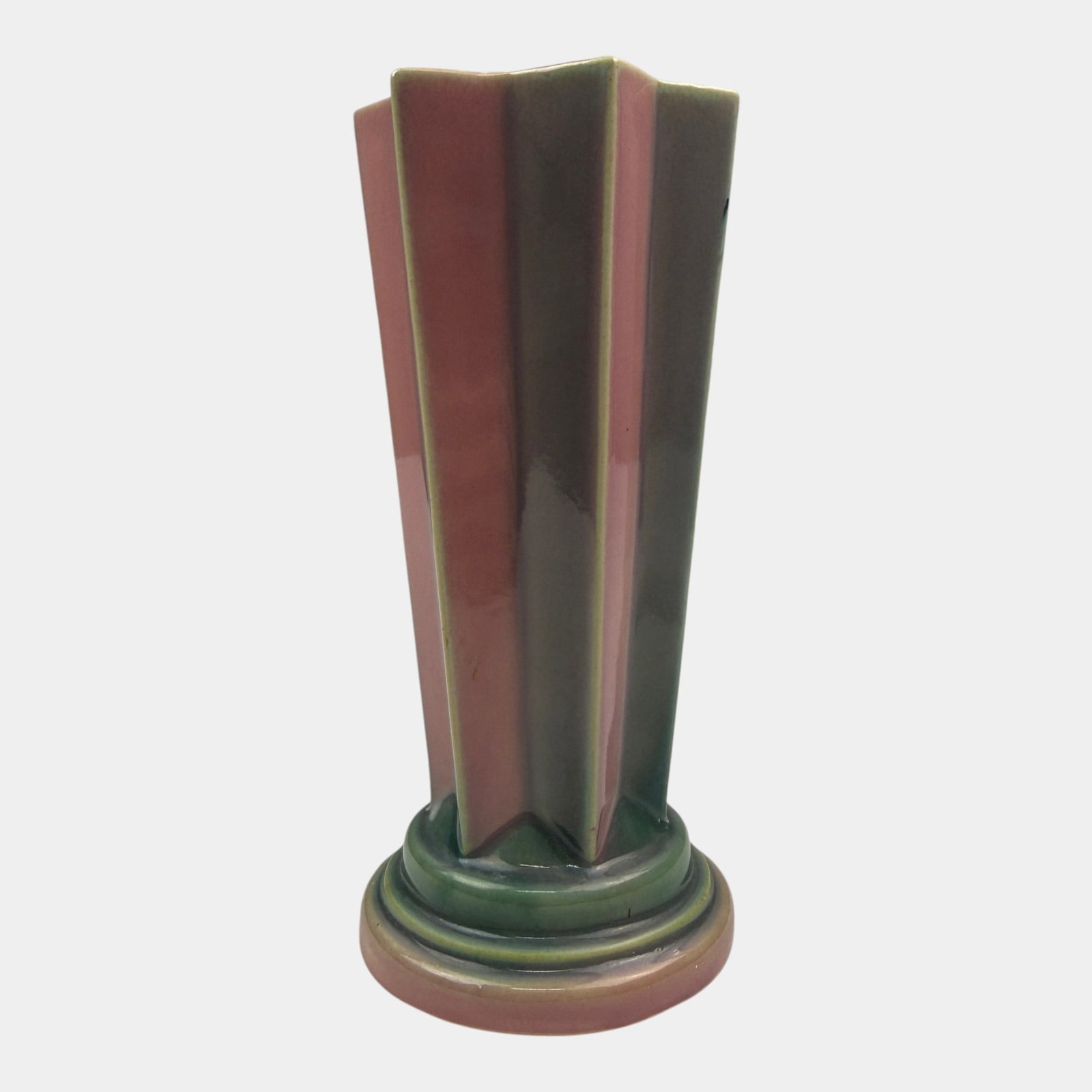 Roseville Futura Pink 1928 Vintage Art Deco Pottery Pleated Star Vase 385-8: Professional, fast, and affordable in house shipping available for all items. For higher resolution images please visit bid.craftedauctions.com Roseville Futura Pink 1928 Vintage Art Deco Pottery Plea
