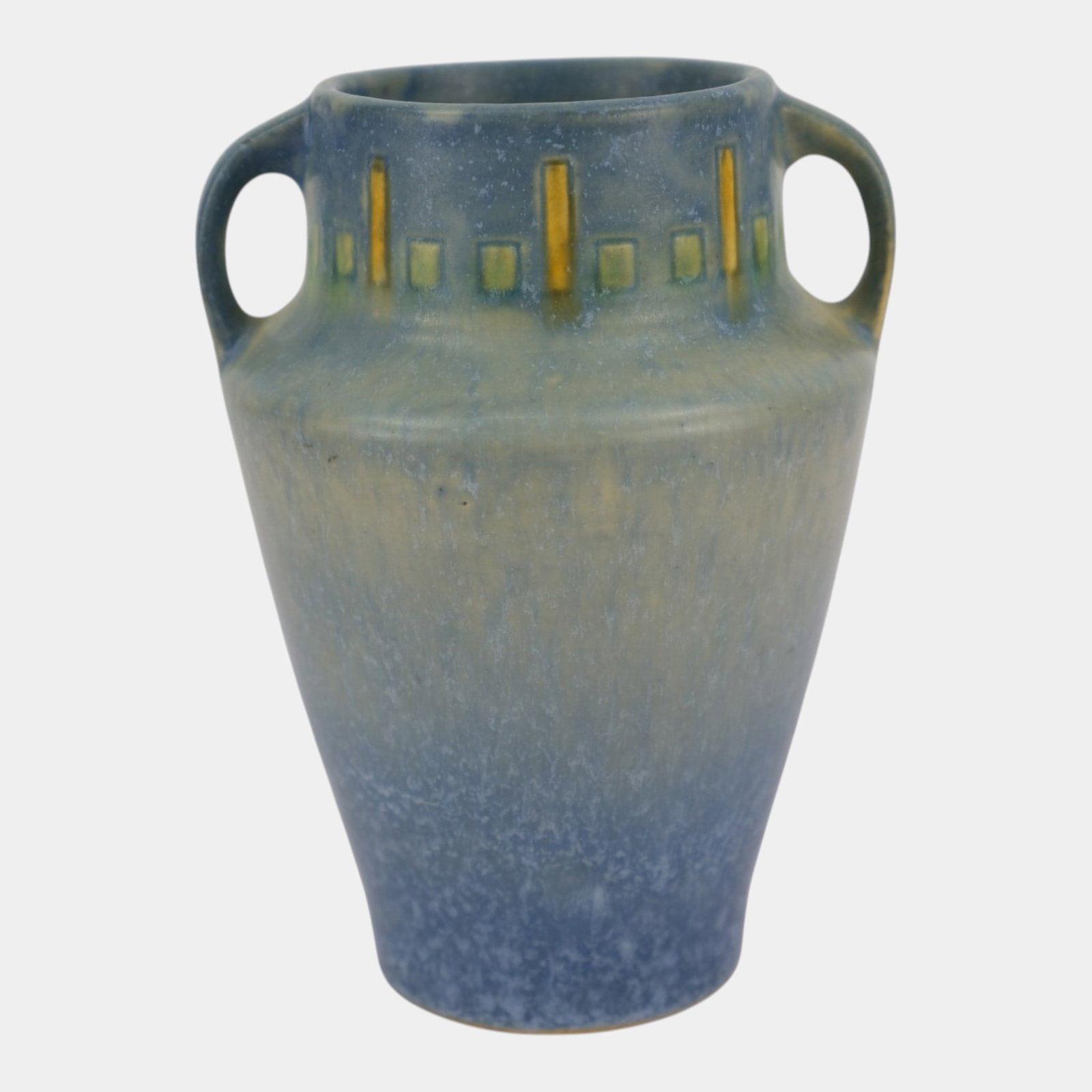 Roseville Windsor Blue 1931 Vintage Arts & Crafts Pottery Ceramic Vase 546-6: Professional, fast, and affordable in house shipping available for all items. For higher resolution images please visit bid.craftedauctions.com Roseville Windsor Blue 1931 Vintage Arts & Crafts Potter