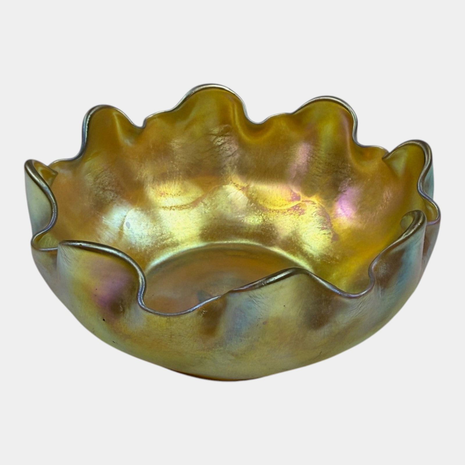 Louis Comfort Tiffany Studios LCT Early 20th Century Gold Favrile Iridescent Art Glass Bowl: Professional, fast, and affordable in house shipping available for all items. For higher resolution images please visit bid.craftedauctions.com Louis Comfort Tiffany Studios LCT Early 20th Century Gol
