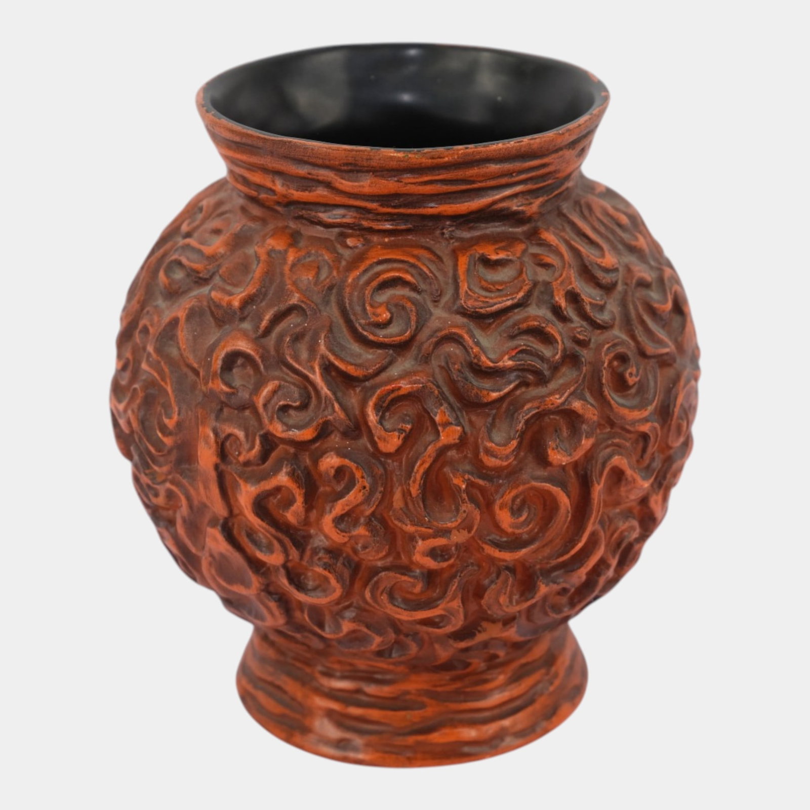 Haeger 1970s Modern Deco Art Pottery Country Spanish Line Bulbous Ceramic Vase: Professional, fast, and affordable in house shipping available for all items. For higher resolution images please visit bid.craftedauctions.com Haeger 1970s Modern Deco Art Pottery Country Spanish Lin