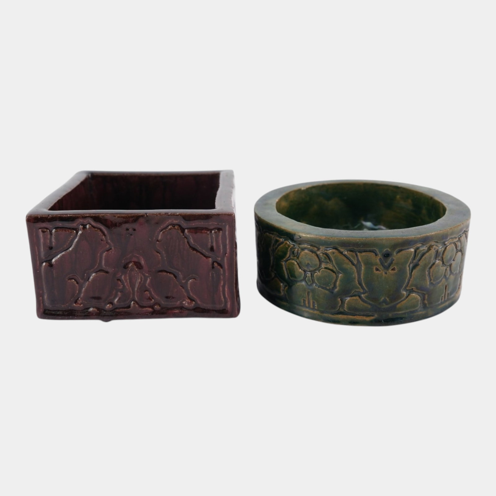Early 20th Century Arts & Crafts Student Pottery Hand Crafted Cats In Relief Planter & Floral Bowl: Professional, fast, and affordable in house shipping available for all items. For higher resolution images please visit bid.craftedauctions.com Early 20th Century Arts & Crafts Student Pottery Hand Cr
