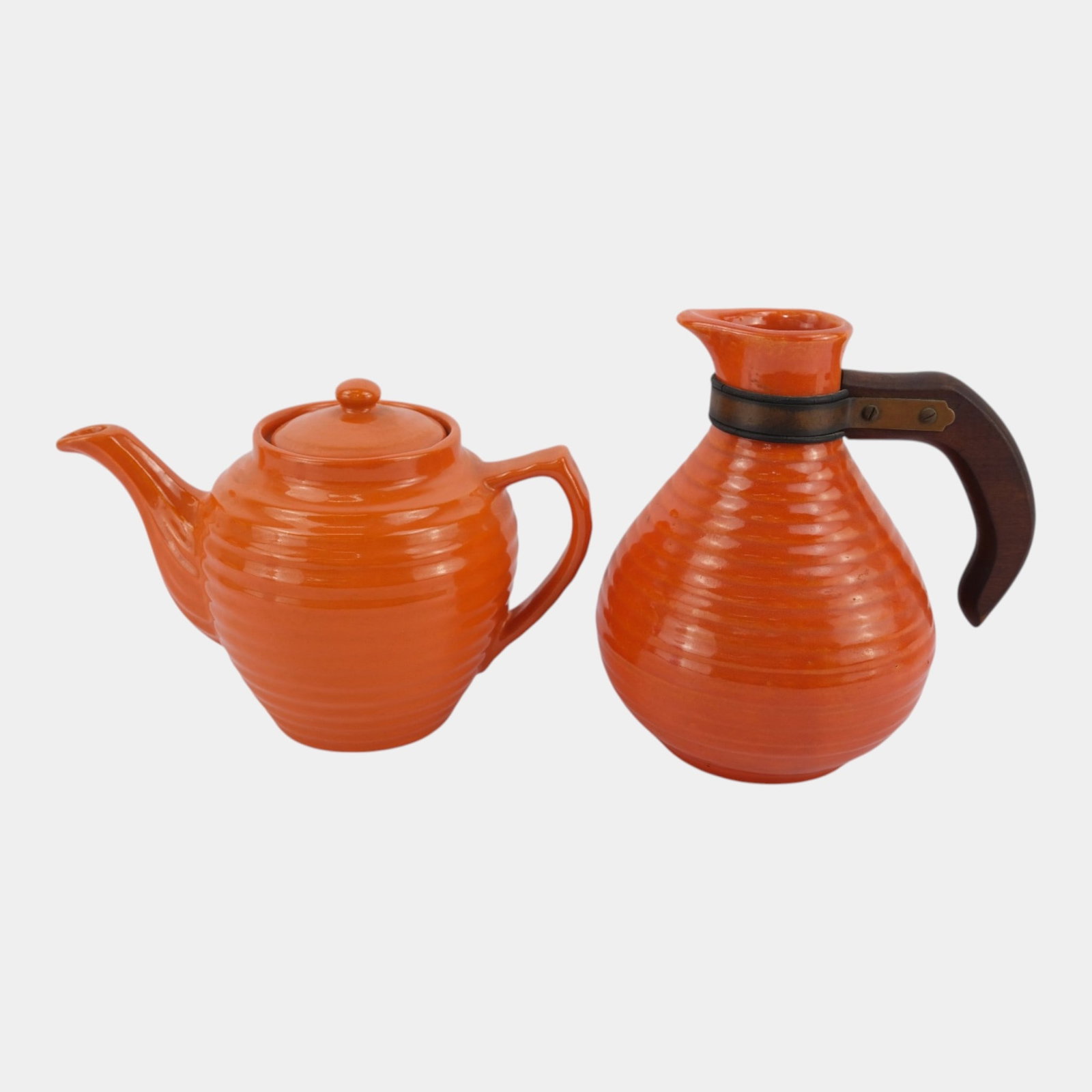Bauer Los Angeles California Pottery Mid Century Modern Orange Red Ringware Handled Pitcher And: Professional, fast, and affordable in house shipping available for all items. For higher resolution images please visit bid.craftedauctions.com Bauer Los Angeles California Pottery Mid Century Modern 