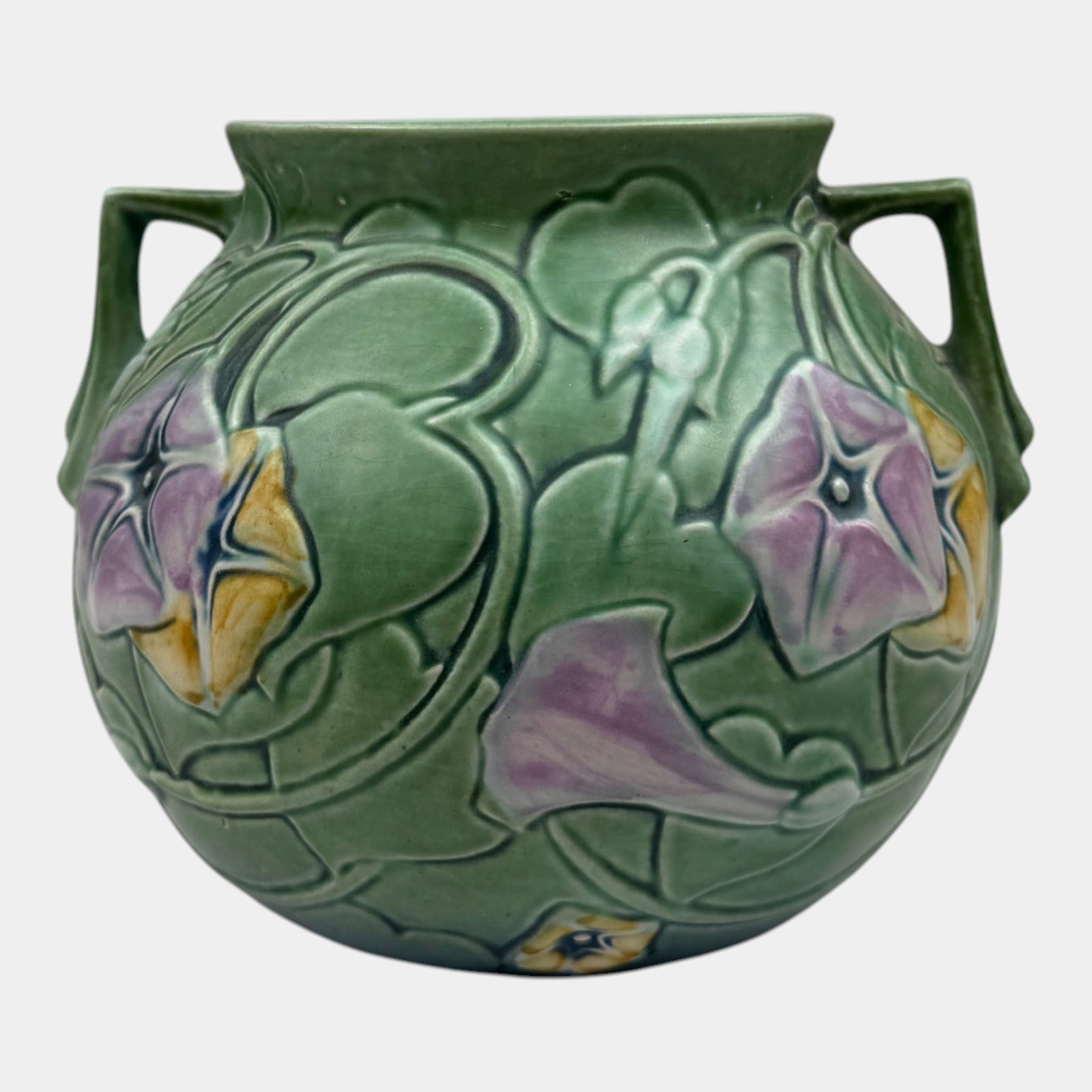 Roseville Morning Glory Green 1935 Vintage Pottery Ceramic Bulbous Vase 269-6: Professional, fast, and affordable in house shipping available for all items. For higher resolution images please visit bid.craftedauctions.com Roseville Morning Glory Green 1935 Vintage Pottery Ceram