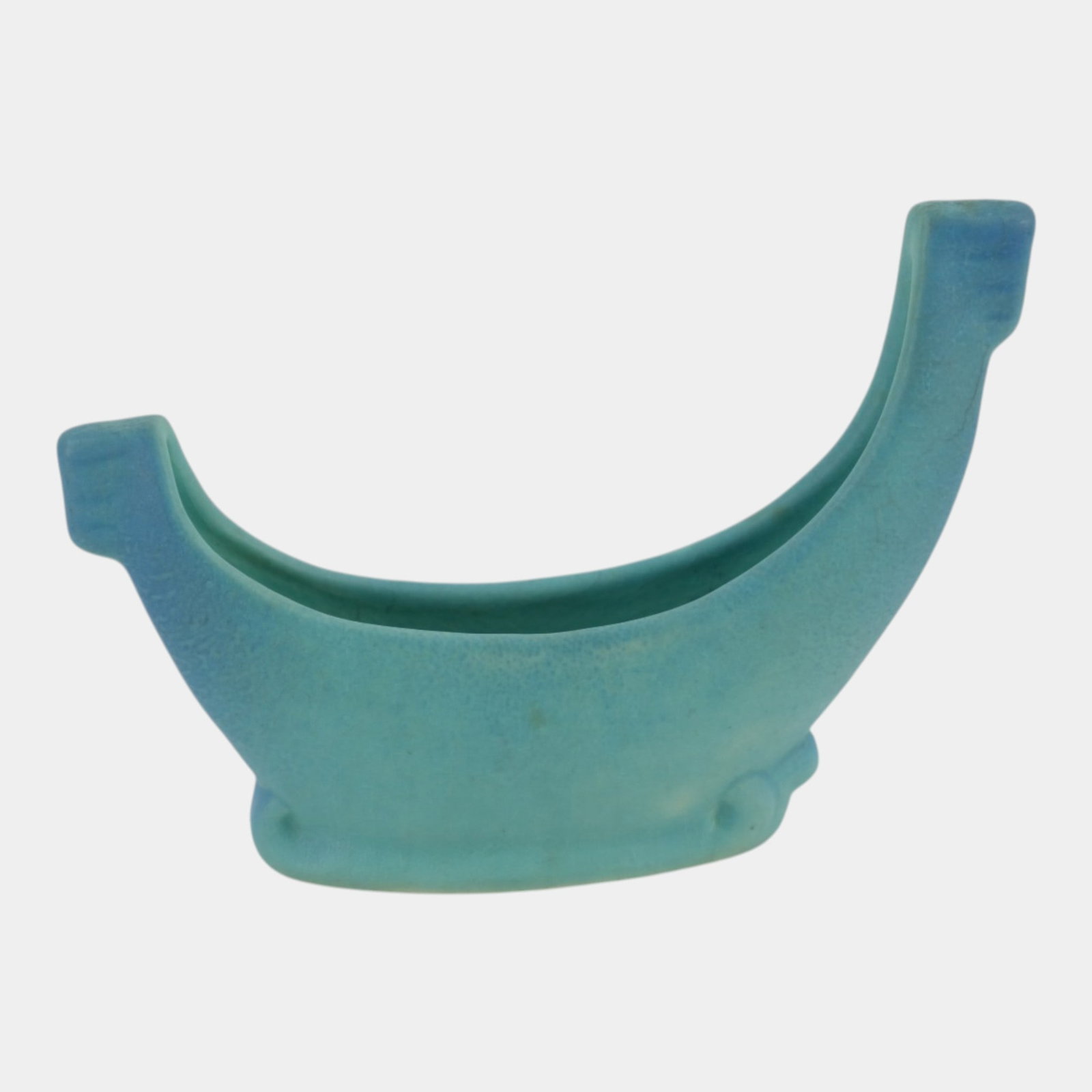 Van Briggle Mid Century Modern Ming Blue Gondola Art Pottery Console Planter Vase: Professional, fast, and affordable in house shipping available for all items. For higher resolution images please visit bid.craftedauctions.com Van Briggle Mid Century Modern Ming Blue Gondola Art Pot