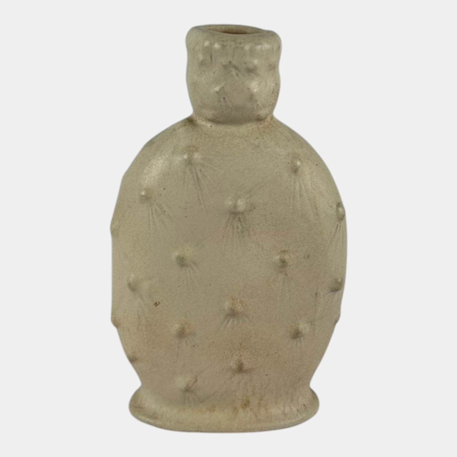 Catalina Island California Pottery 1930s Ivory Cactus Flask Art Deco Ceramic Vase: Professional, fast, and affordable in house shipping available for all items. For higher resolution images please visit bid.craftedauctions.com Catalina Island California Pottery 1930s Ivory Cactus Fl