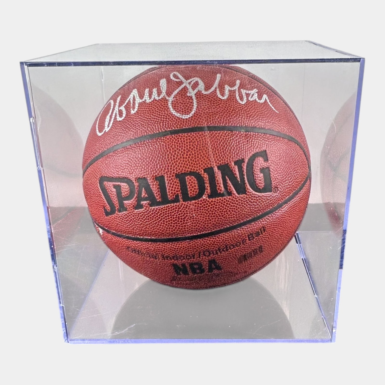 Kareem Abdul-Jabbar Autographed Spalding NBA Basketball In Display Case Hall Of Fame Signed: Professional, fast, and affordable in house shipping available for all items. For higher resolution images please visit bid.craftedauctions.com Kareem Abdul-Jabbar Autographed Spalding NBA Basketball 