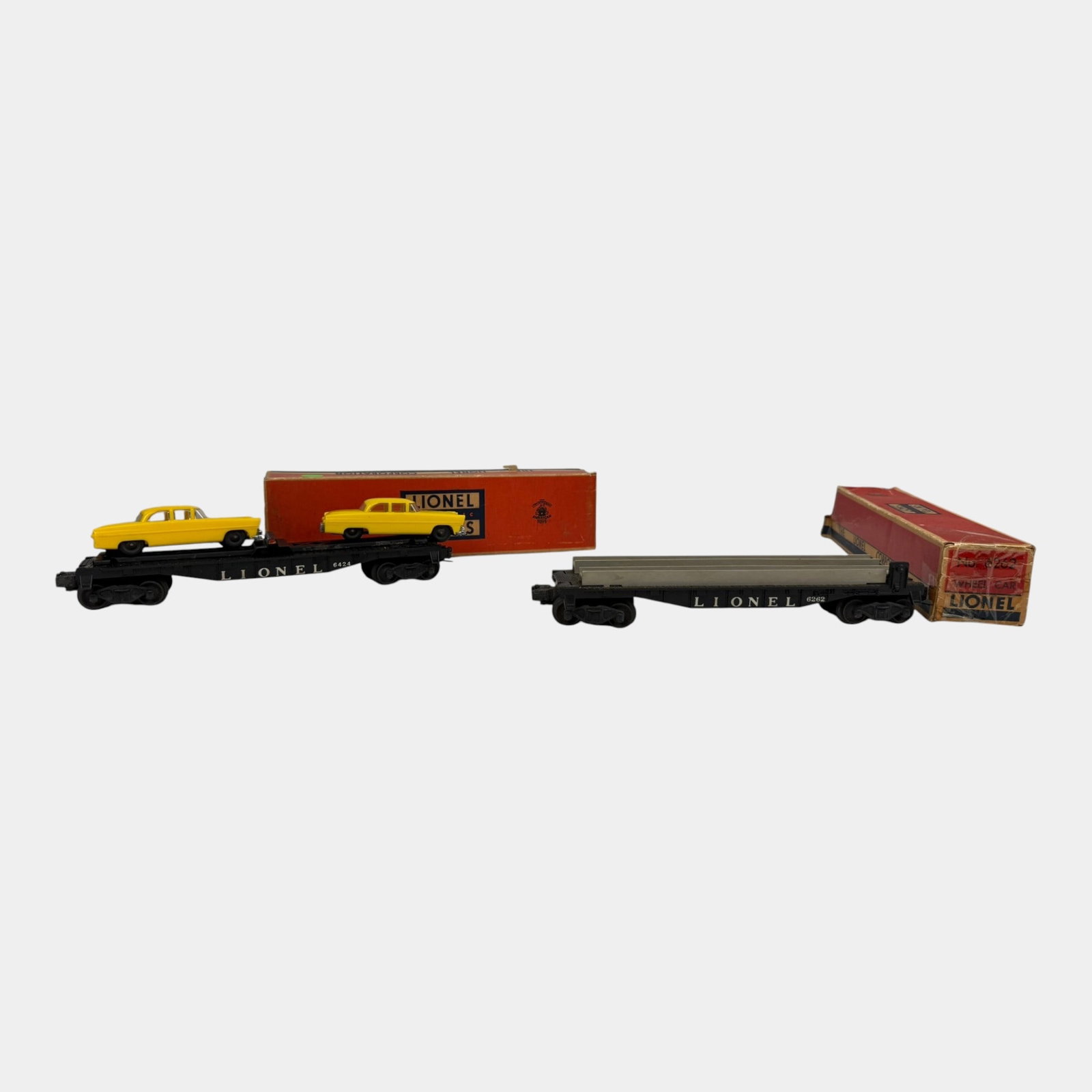 Lionel Trains Post War 6262 Black Axel Track Flatbed & 6424 Black Car Hauler Flatbed Train Cars (1 of 3)