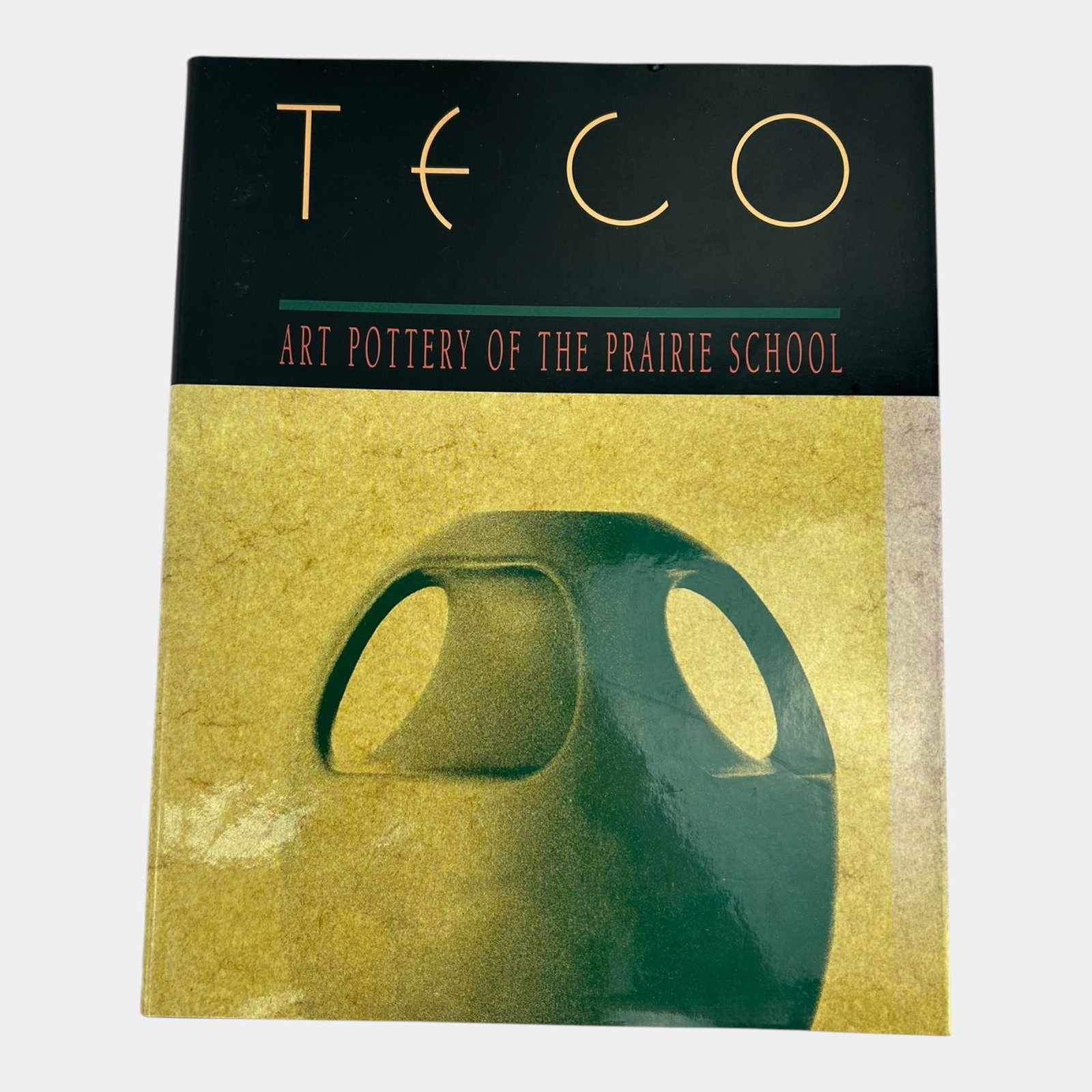 Teco Art Pottery Of The Prairie School Hardcover Reference Book: Professional, fast, and affordable in house shipping available for all items. For higher resolution images please visit bid.craftedauctions.com Teco Art Pottery Of The Prairie School Hardcover Referen