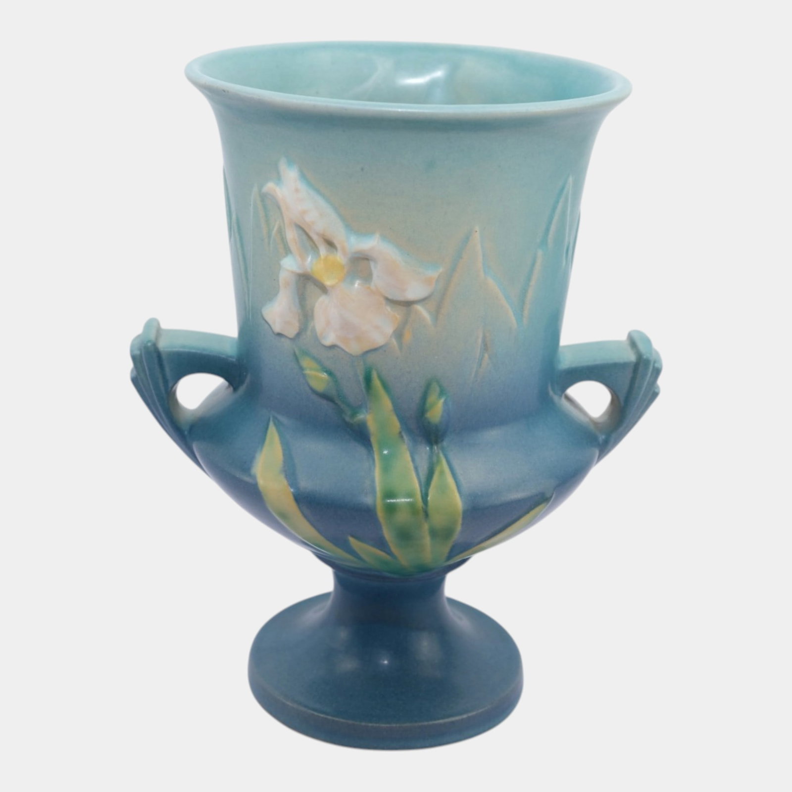 Roseville Iris Blue 1939 Vintage Art Deco Pottery Ceramic Vase 923-8: Professional, fast, and affordable in house shipping available for all items. For higher resolution images please visit bid.craftedauctions.com Roseville Iris Blue 1939 Vintage Art Deco Pottery Cerami