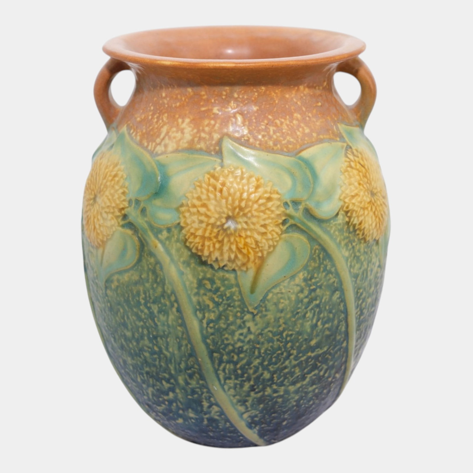 Roseville Sunflower 1930 Vintage Arts and Crafts Pottery Ceramic Vase 491-8: Professional, fast, and affordable in house shipping available for all items. For higher resolution images please visit bid.craftedauctions.com Roseville Sunflower 1930 Vintage Arts and Crafts Pottery