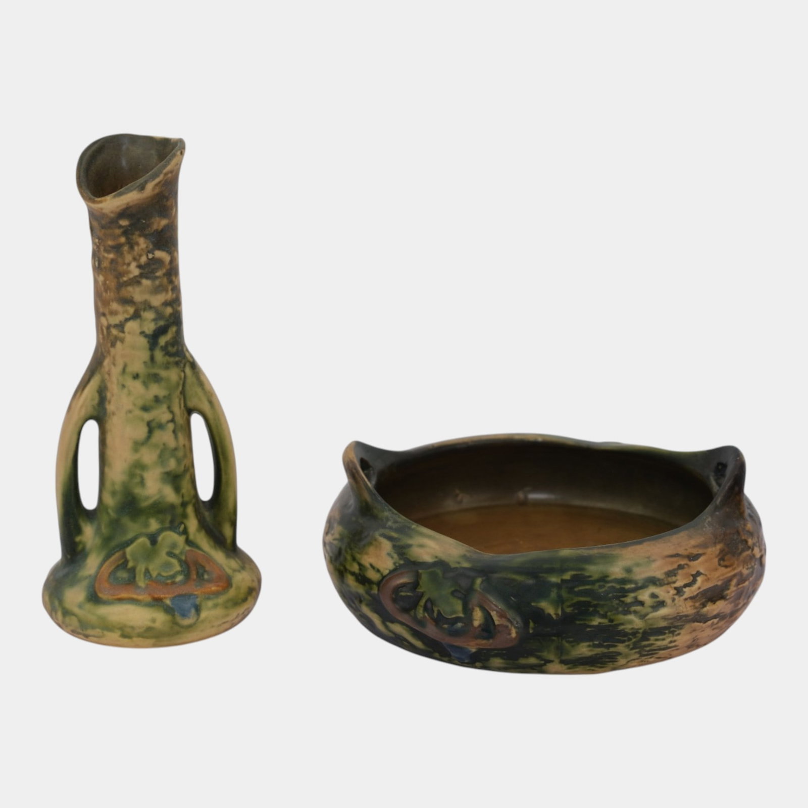 Roseville Imperial I Brown 1921 Ceramic Art Pottery Handled Bowl & Bud Vase: Professional, fast, and affordable in house shipping available for all items. For higher resolution images please visit bid.craftedauctions.com Roseville Imperial I Brown 1921 Ceramic Art Pottery Hand
