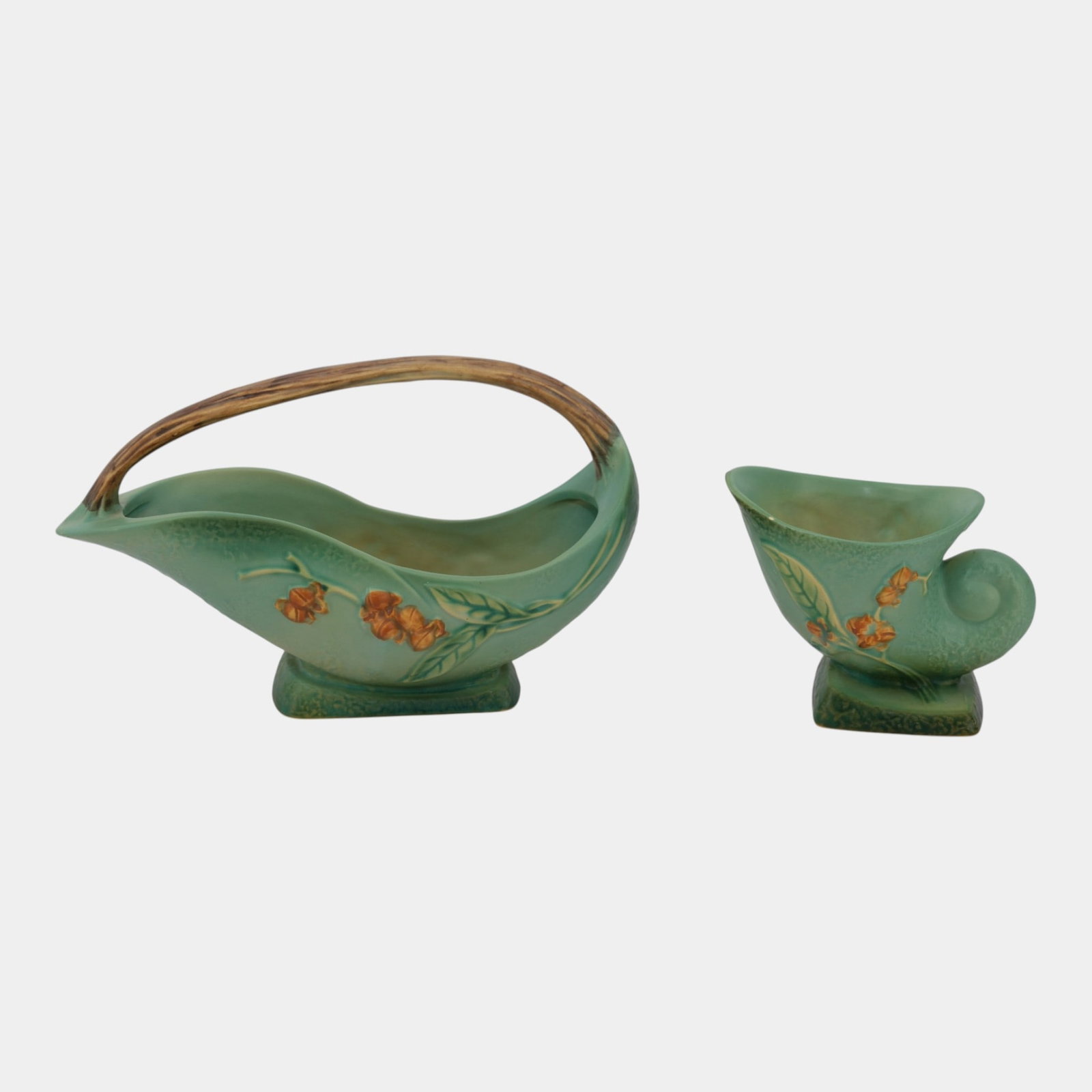 Roseville Art Pottery Bittersweet Green 1951 Mid Century Ceramic Basket & Cornucopia Vase: Professional, fast, and affordable in house shipping available for all items. For higher resolution images please visit bid.craftedauctions.com Roseville Art Pottery Bittersweet Green 1951 Mid Century