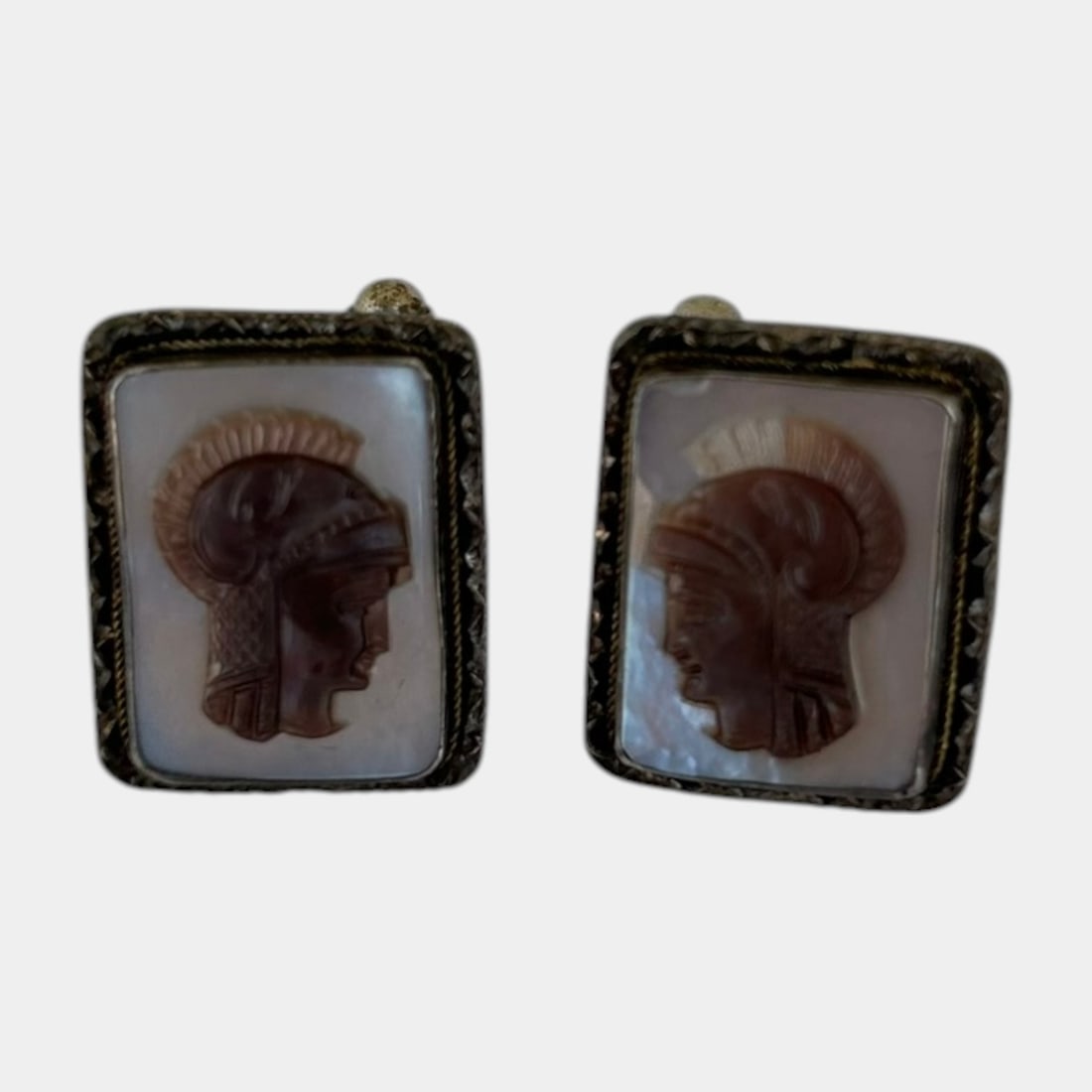 Sterling Silver 925 Mexico Neoclassical Carved Warrior Cameo Mother Of Pearl Cufflinks: Professional, fast, and affordable in house shipping available for all items. For higher resolution images please visit bid.craftedauctions.com Excellent condition. Age related wear. Marked as shown. 