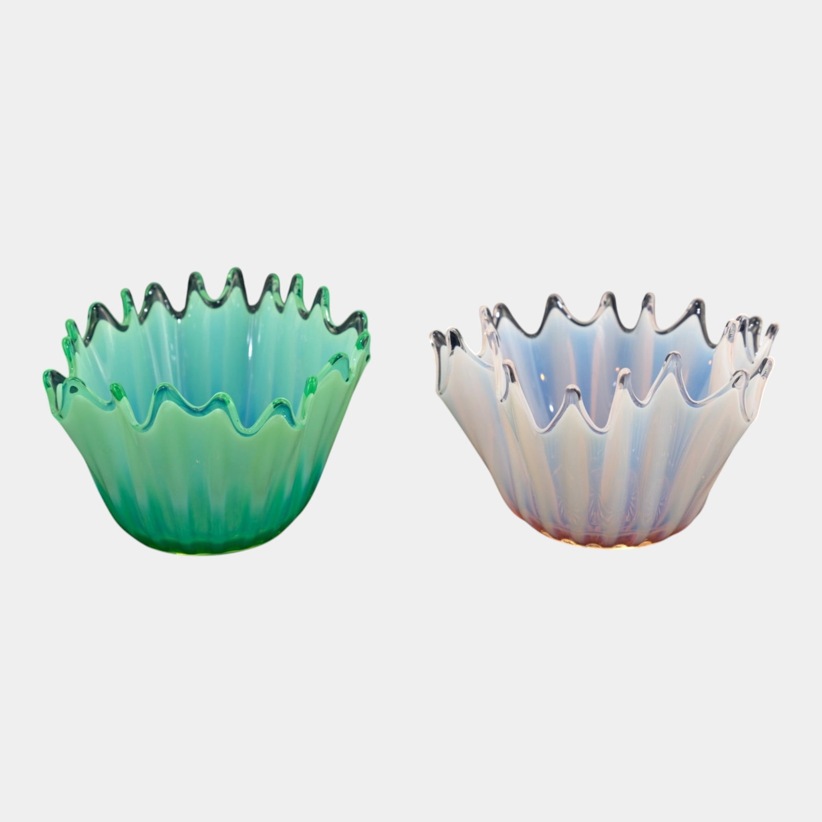 Fostoria Glass Co. Heirloom Mid Century Modern Pink Green Opalescent Handkerchief Bowls: Professional, fast, and affordable in house shipping available for all items. For higher resolution images please visit bid.craftedauctions.com Fostoria Glass Co. Heirloom Mid Century Modern Pink Gree