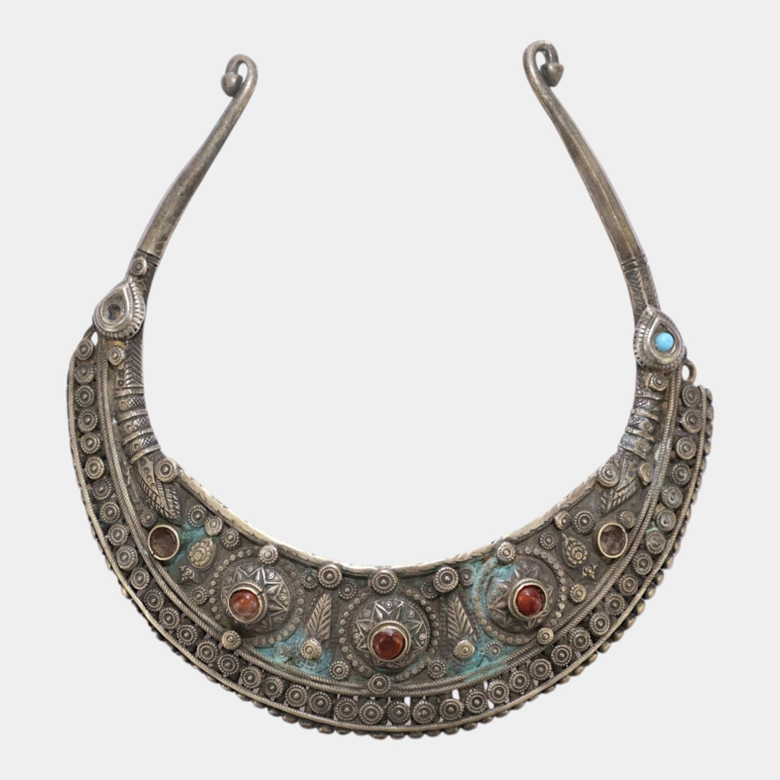 Vintage Tribal Silver Tone Collar Necklace With Stone Accent Cabochons: Professional, fast, and affordable in house shipping available for all items. For higher resolution images please visit bid.craftedauctions.com Vintage Tribal Silver Tone Collar Necklace With Stone Ac