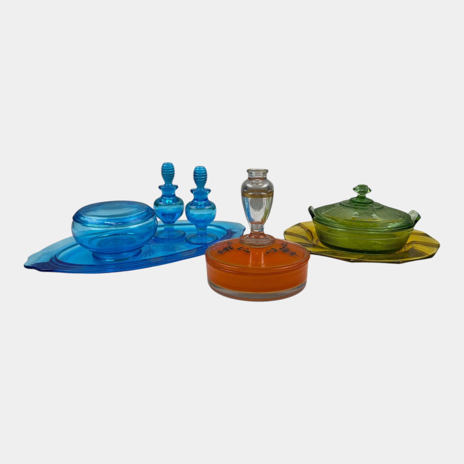 Cambridge Glass Blue Dresser Set With Tray & Beehive Stopper, Fostoria Art Deco Boxtle, & Other: Professional, fast, and affordable in house shipping available for all items. For higher resolution images please visit bid.craftedauctions.com Cambridge Glass Blue Dresser Set With Tray & Beehive Sto