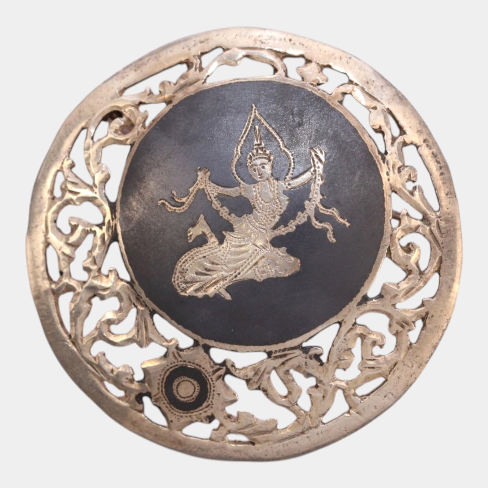 Siam 925 Sterling Silver Mid Century Openwork Circular Etched Dancer Brooch: Professional, fast, and affordable in house shipping available for all items. For higher resolution images please visit bid.craftedauctions.com Excellent condition. Age related wear. Marked as shown. 
