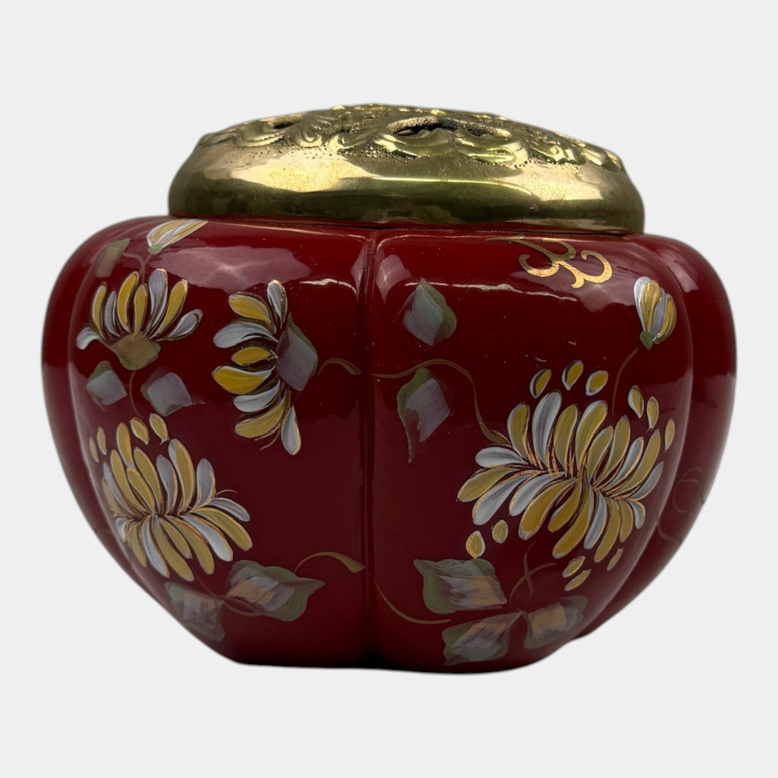 Kim Plauche For Fenton Art Glass Co. Mandarin Red Hand Painted Jar Limited Edition Connoisseur: Professional, fast, and affordable in house shipping available for all items. For higher resolution images please visit bid.craftedauctions.com Kim Plauche For Fenton Art Glass Co. Mandarin Red Hand P