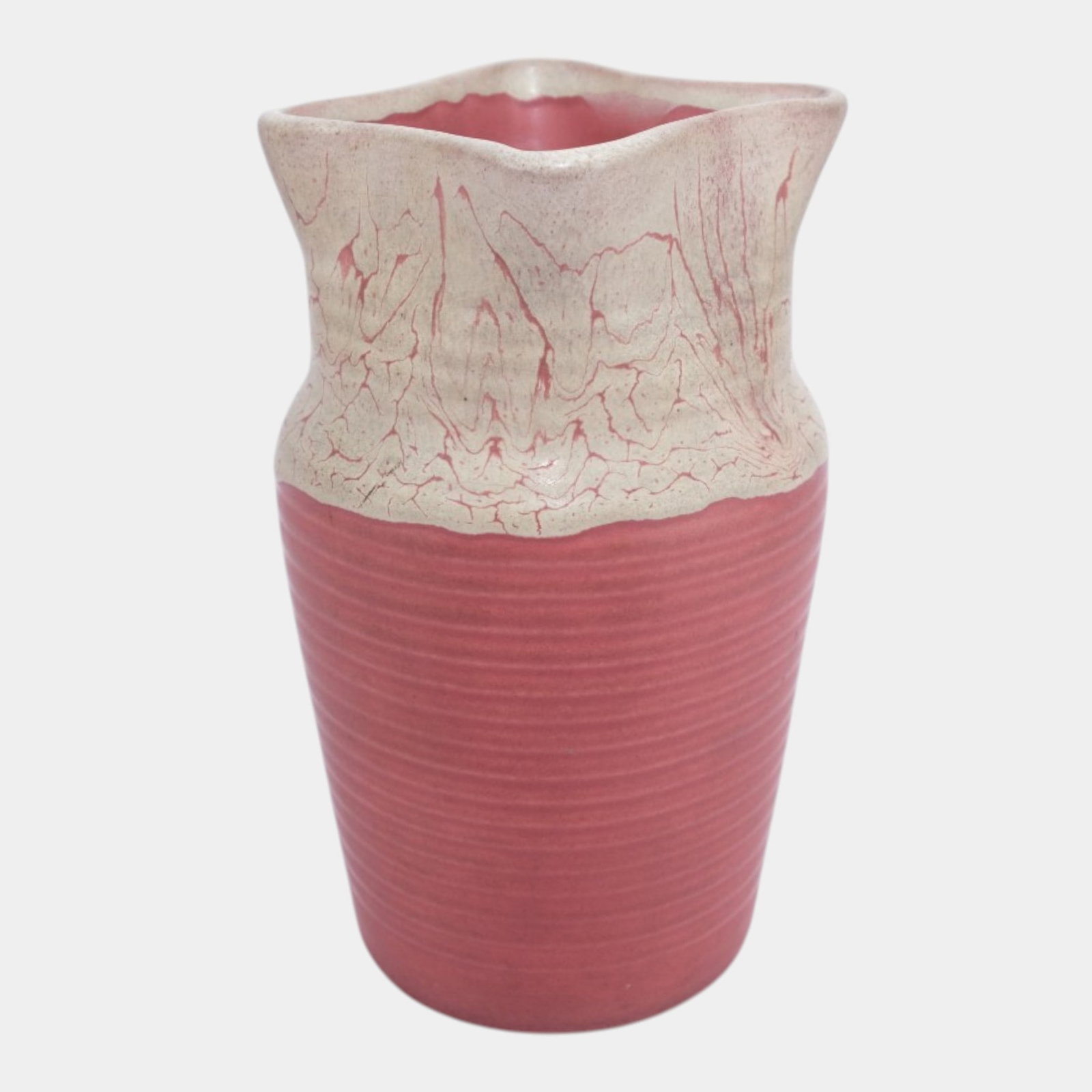 Muncie 1920s Vintage Art Deco Pottery Pink Ceramic Vase: Professional, fast, and affordable in house shipping available for all items. For higher resolution images please visit bid.craftedauctions.com Muncie 1920s Vintage Art Deco Pottery Pink Ceramic Vase 