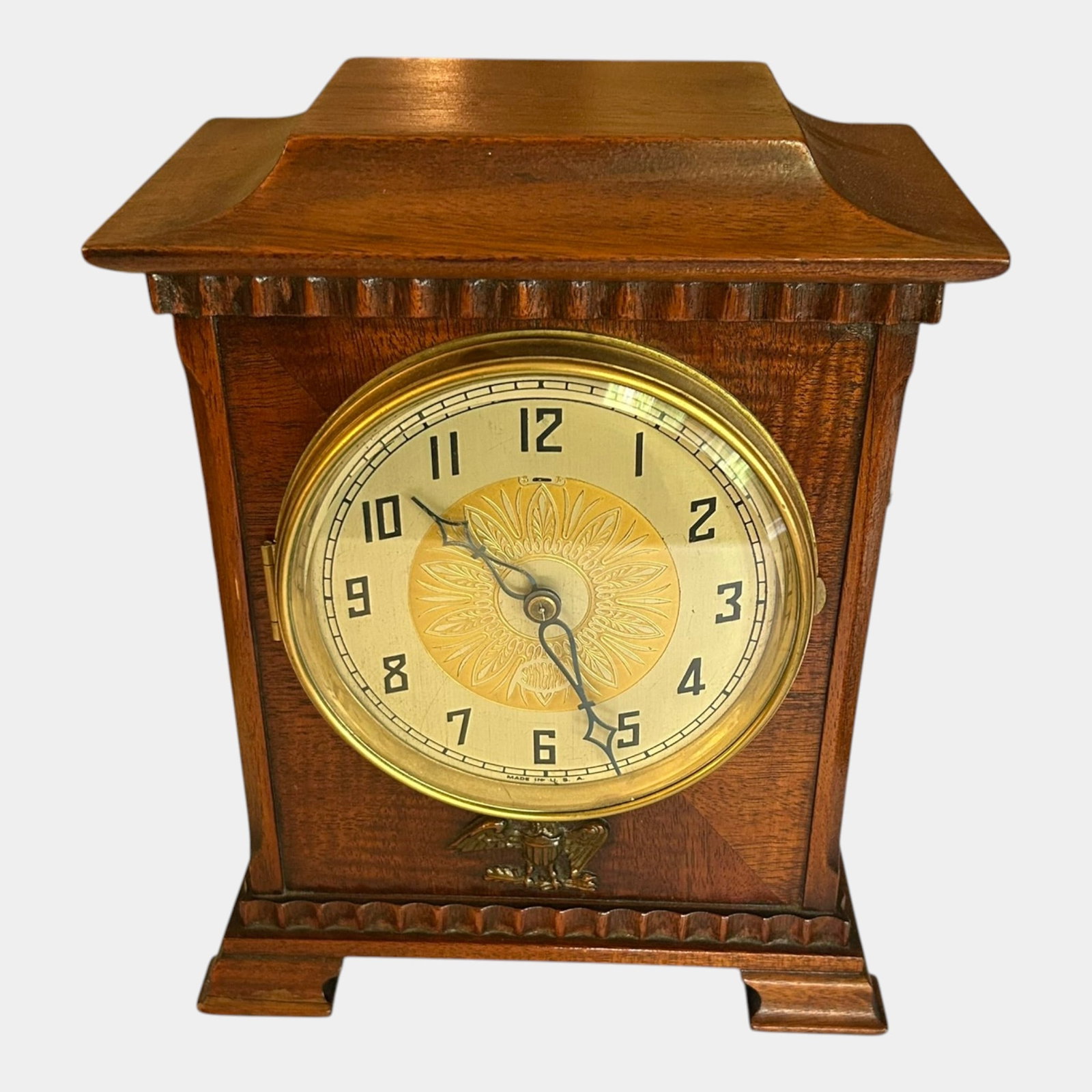 Mid Century Arts and Crafts Oak Eagle Accented Wooden Case Electric Mantel Clock (1 of 6)