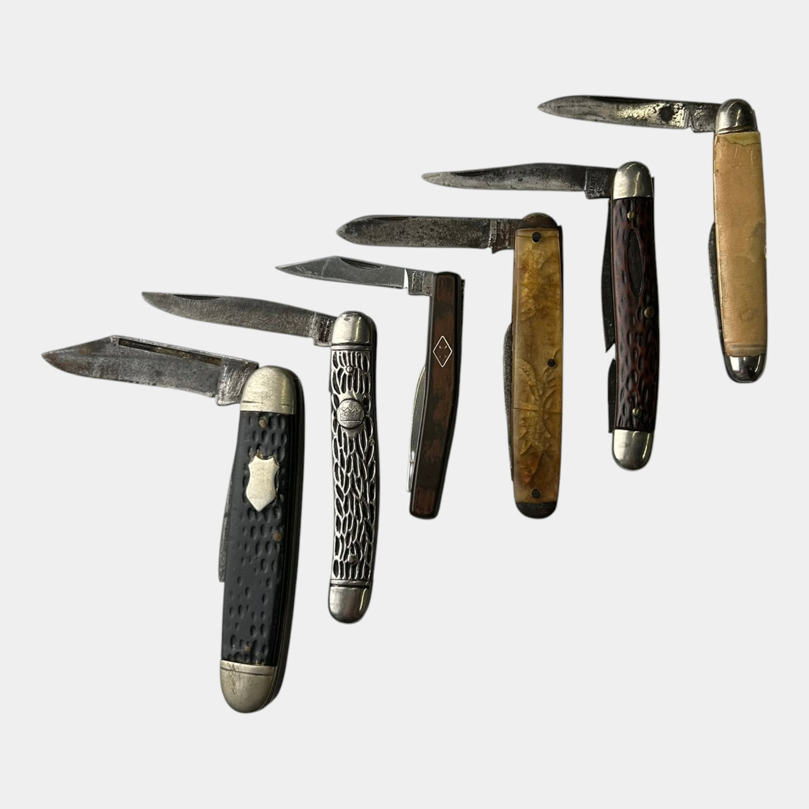 Imperial, Winchester, Ulster, Richards, & Other Decorative Handle Folding Pocket Knives (1 of 17)