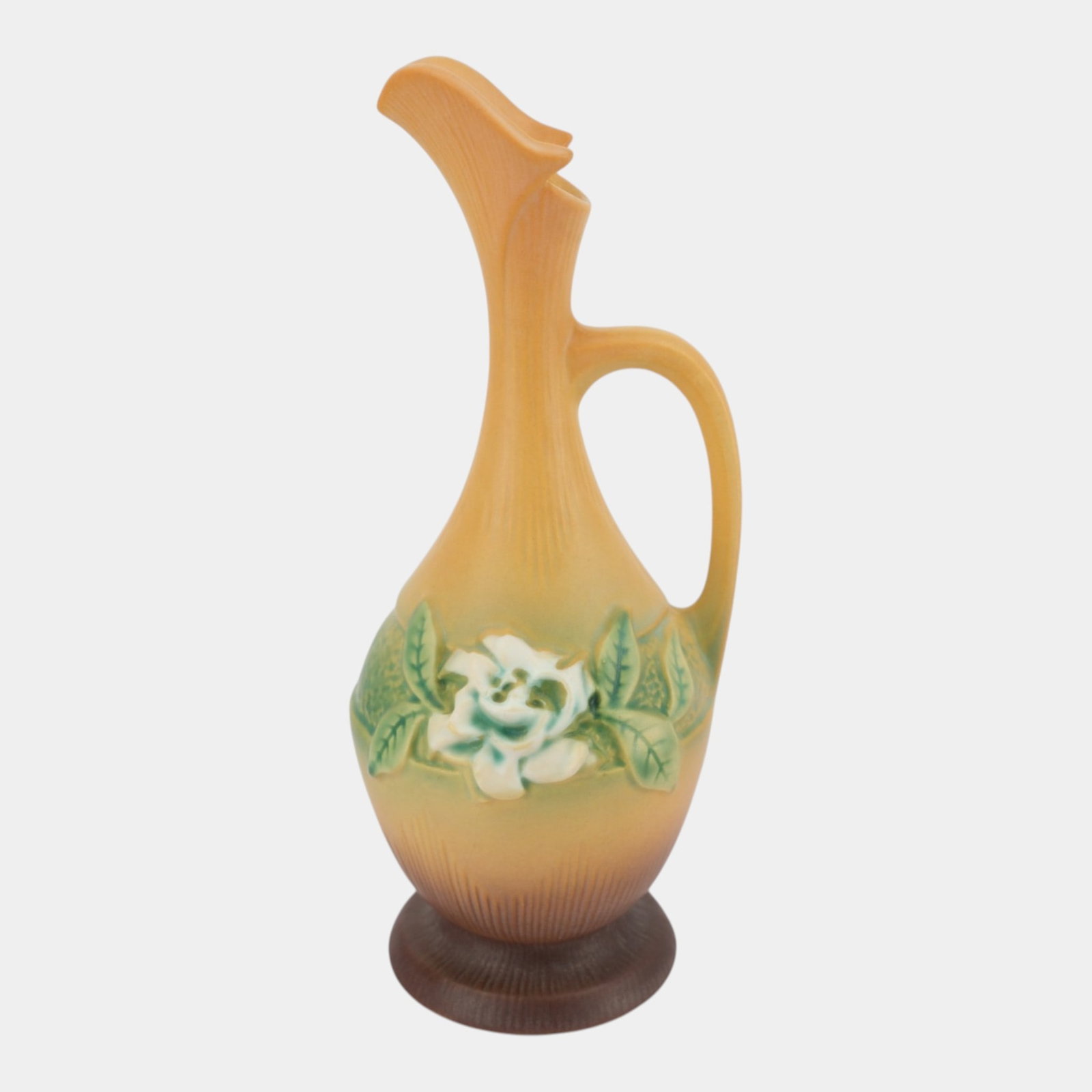 Roseville Gardenia Tan 1950 Mid Century Modern Ceramic Ewer 617-10: Professional, fast, and affordable in house shipping available for all items. For higher resolution images please visit bid.craftedauctions.com Roseville Gardenia Tan 1950 Mid Century Modern Ceramic E