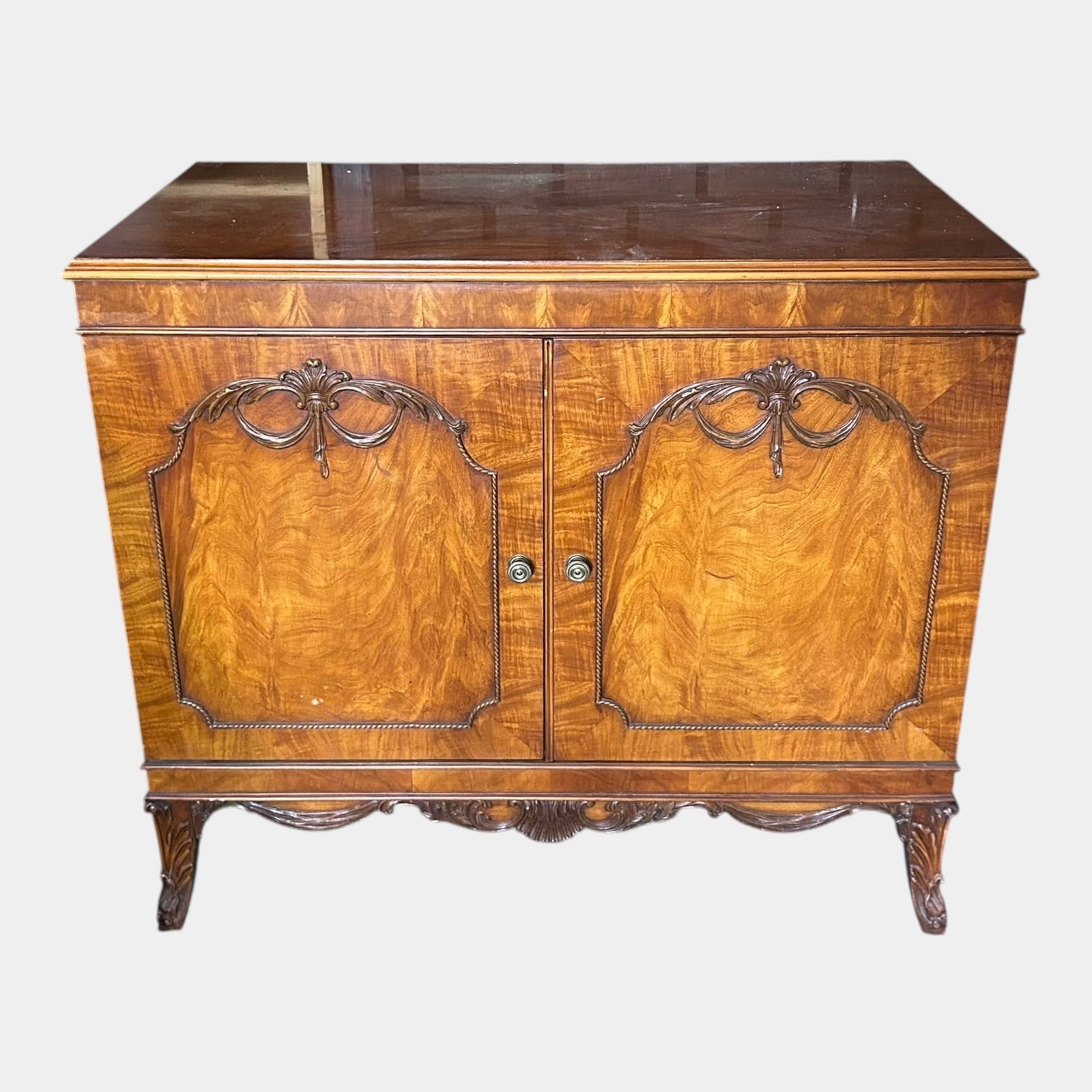 Queen Anne Style Walnut Burl Wood Two Door Side Cabinet Burl Veneer Carved Trim And Cabriole Legs: Professional, fast, and affordable in house shipping available for all items. For higher resolution images please visit bid.craftedauctions.com Queen Anne Style Walnut Burl Wood Two Door Side Cabinet 