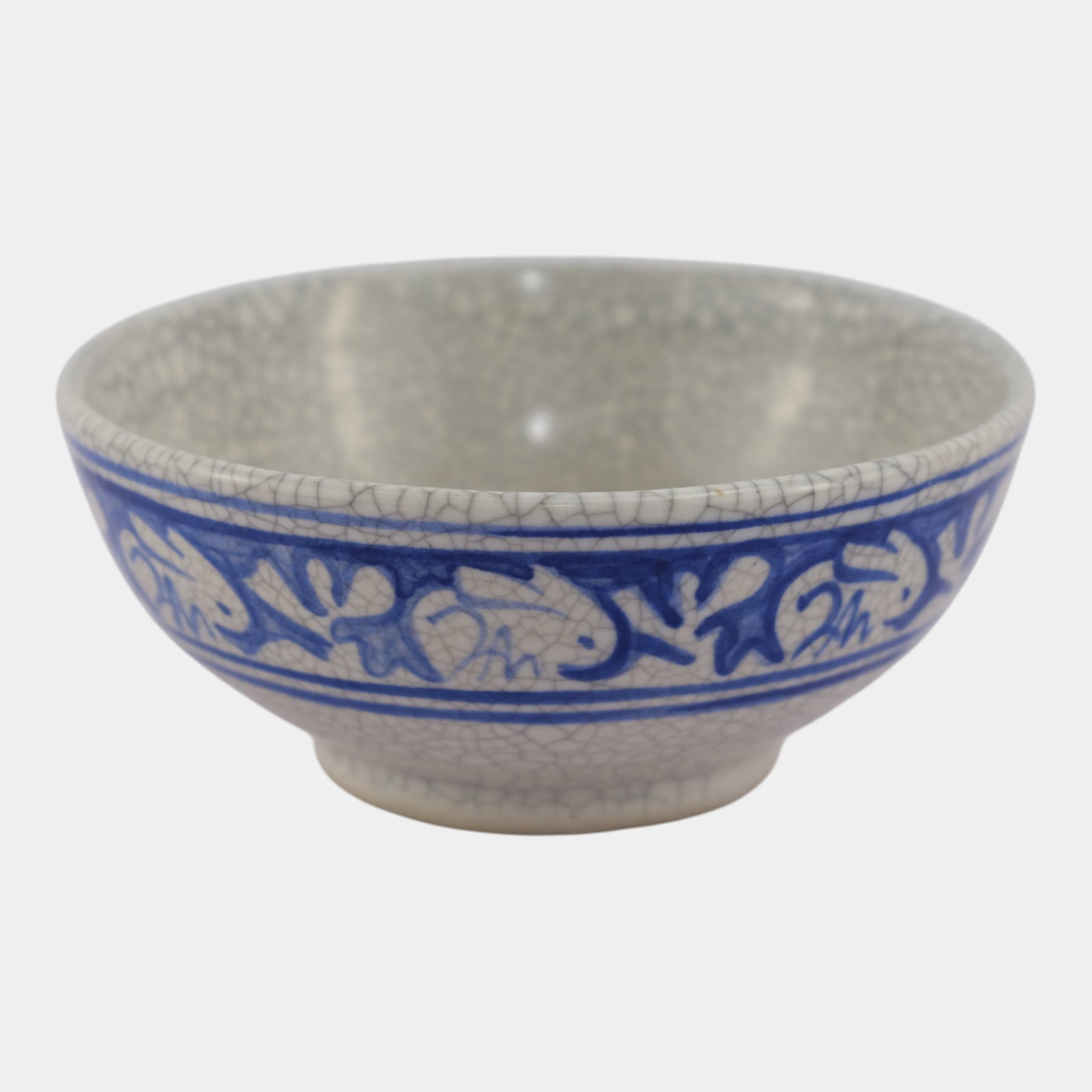 Dedham Pottery 1896-1928 Arts And Crafts Blue Rabbit Ceramic Finger Bowl: Professional, fast, and affordable in house shipping available for all items. For higher resolution images please visit bid.craftedauctions.com Dedham Pottery 1896-1928 Arts And Crafts Blue Rabbit Cer
