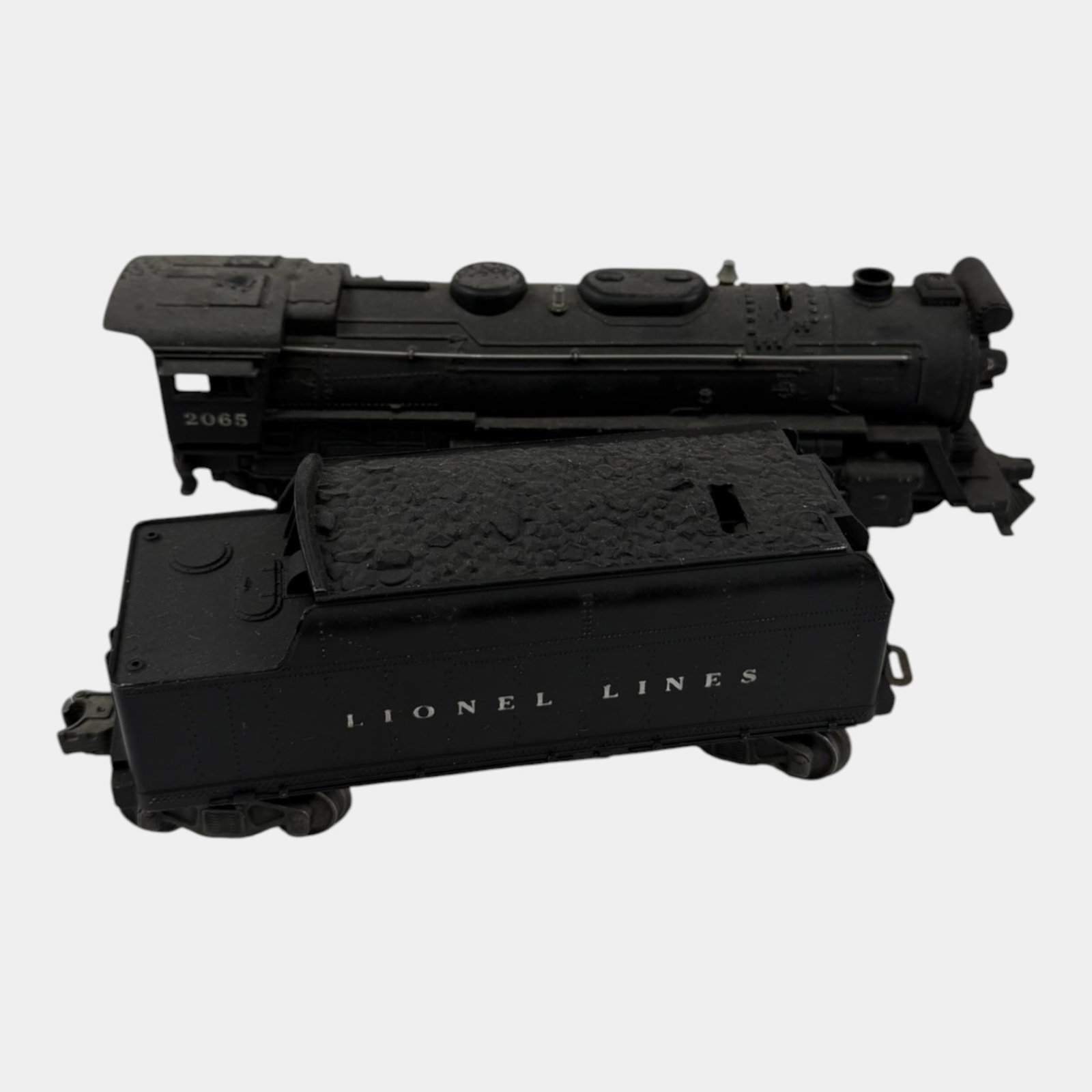 Lionel Trains Post War 2065 Black Locomotive Steam Engine & 6466W Tender Train Cars (1 of 8)