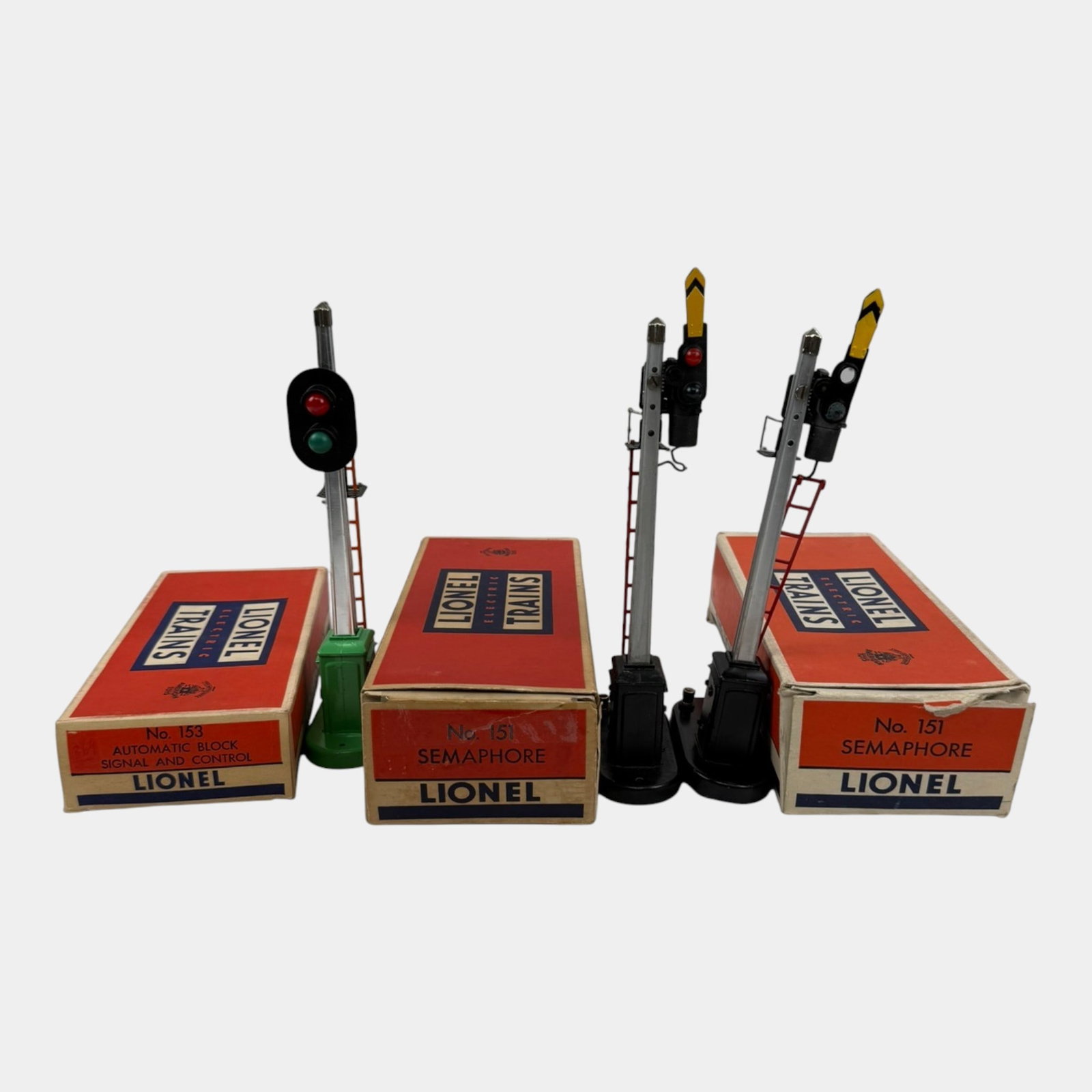 Lionel Trains Post War 153 Automatic Block Signal & 151 Semaphore Pieces With Original Boxes: Professional, fast, and affordable in house shipping available for all items. For higher resolution images please visit bid.craftedauctions.com Lionel Trains Post War 153 Automatic Block Signal & 151 
