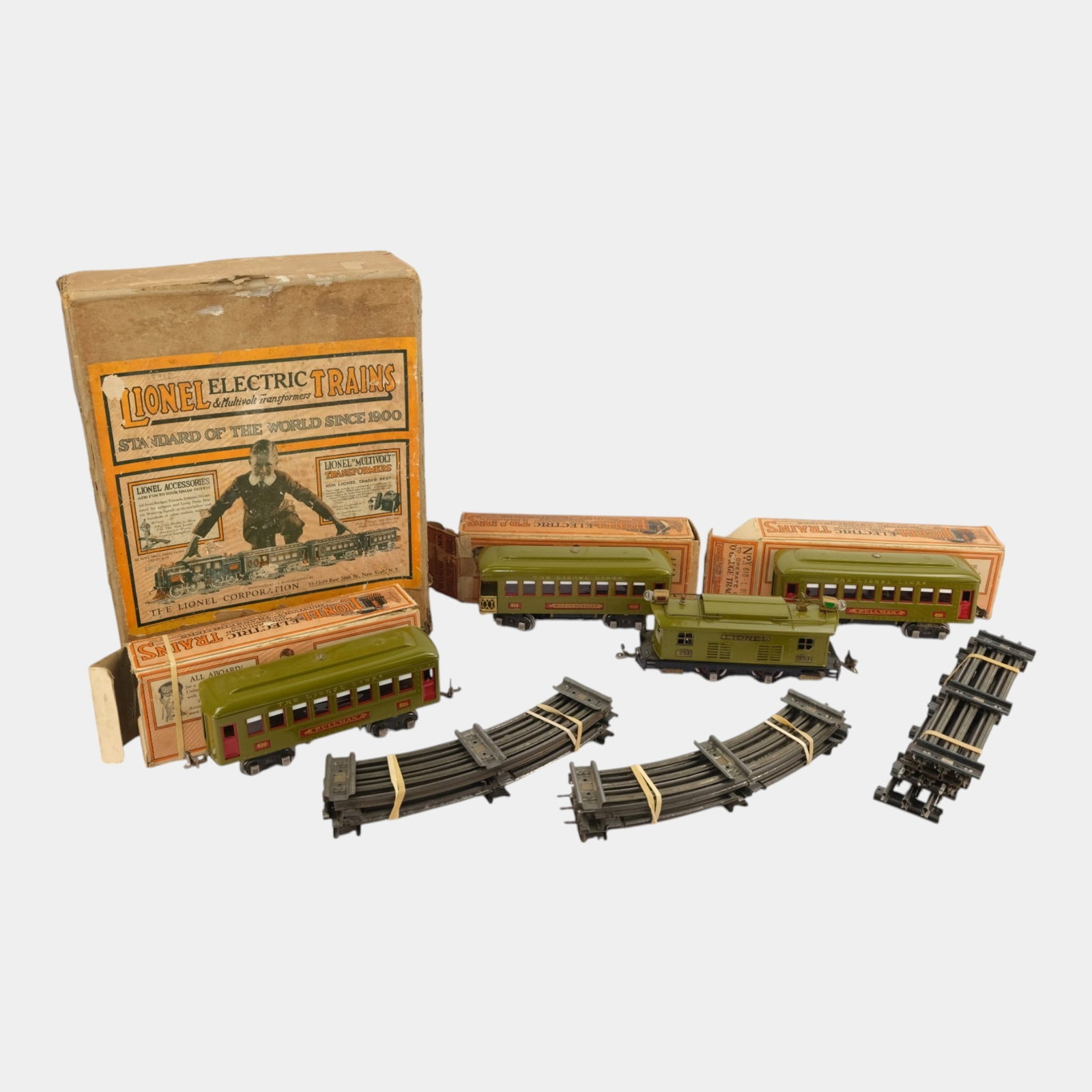 Lionel Corporation Prewar Model 98 O-Gauge Electric Olive Green Passenger Car Train Set With (1 of 9)