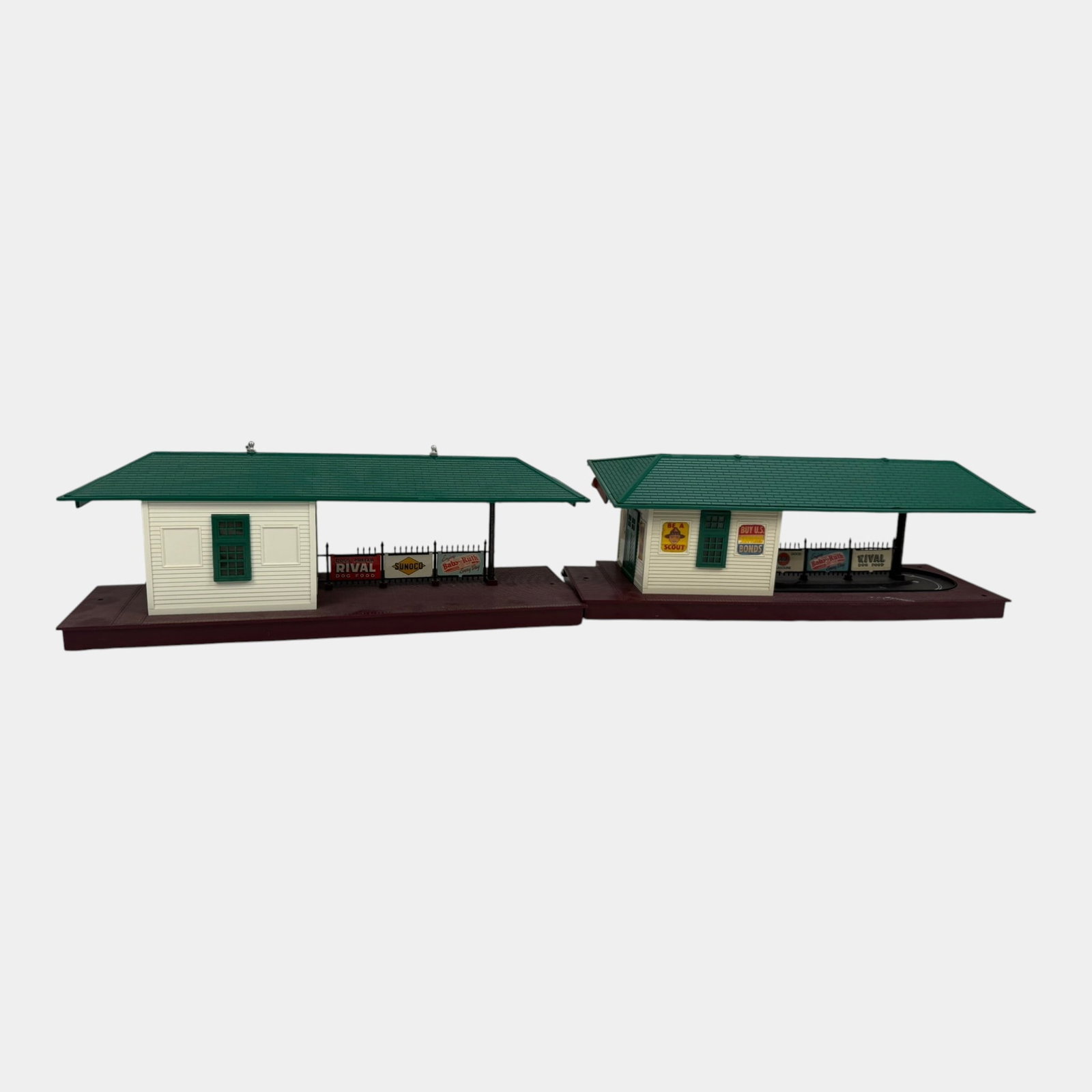 Lionel Trains Post War Red Green White Illuminated Freight Station Buildings 256 (1 of 7)
